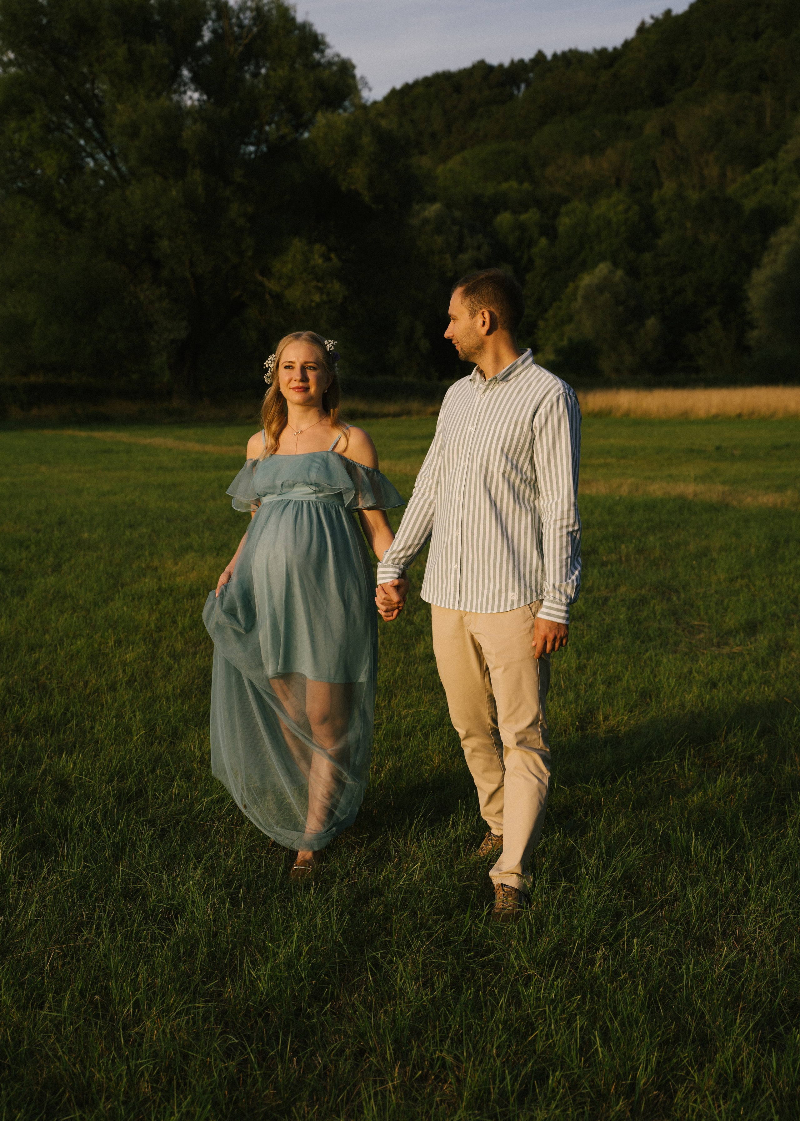 Babybauch. Authentische und emotionale Familienfotos in Landshut und Umgebung