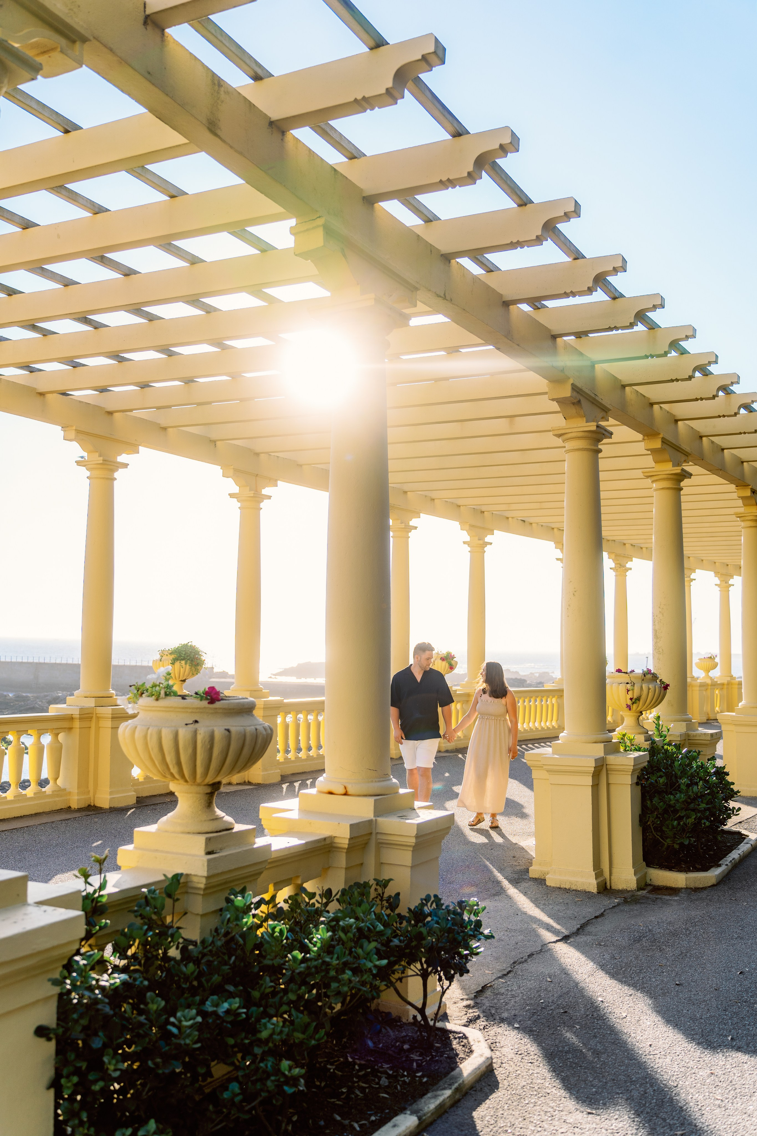 LOVE STORY ON THE BEACH. Photographer in Portugal Polina Gotovaya