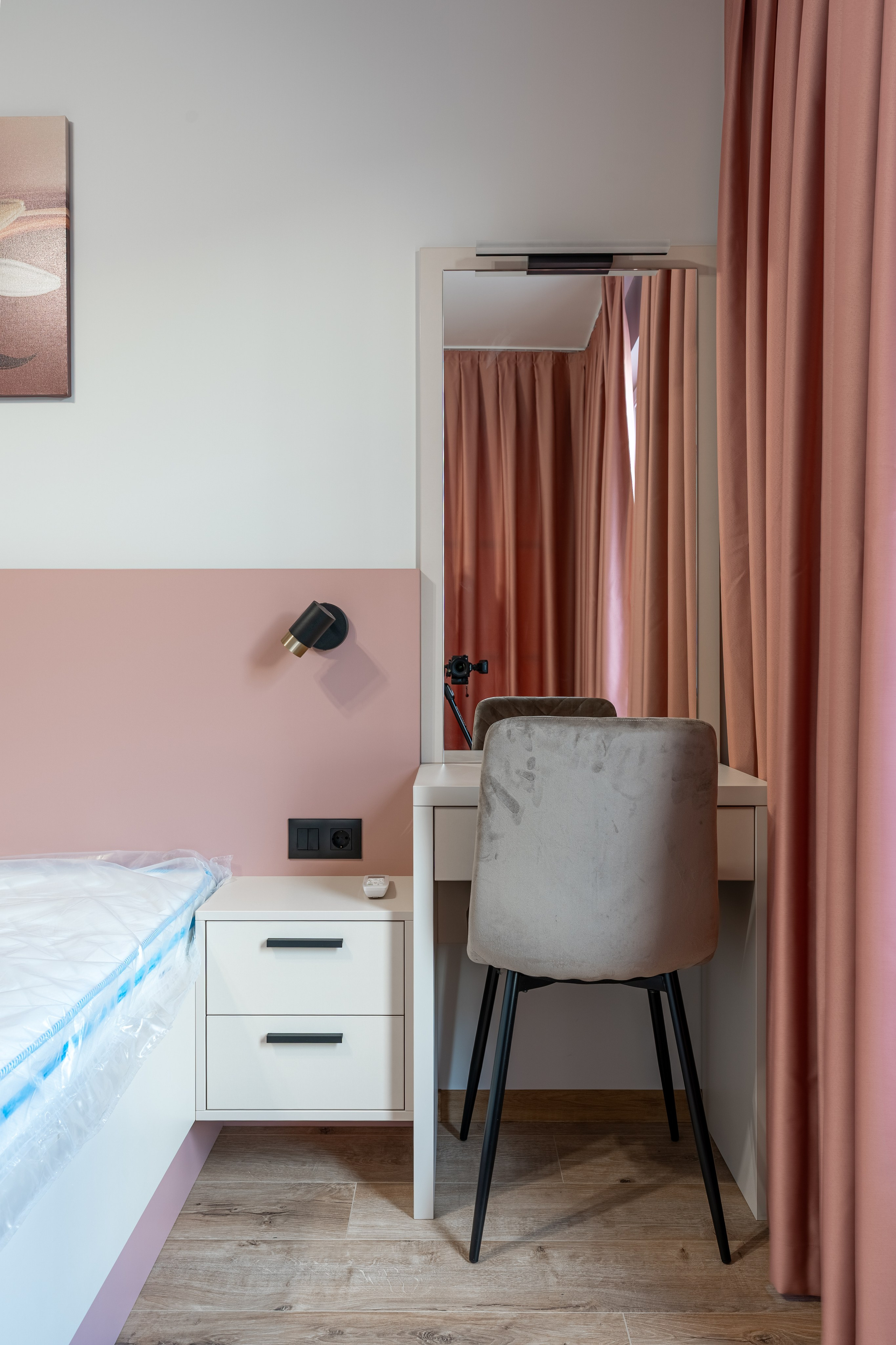 Поръчково обзавеждане на апартамент. Професионален фотограф в Пловдив и областта