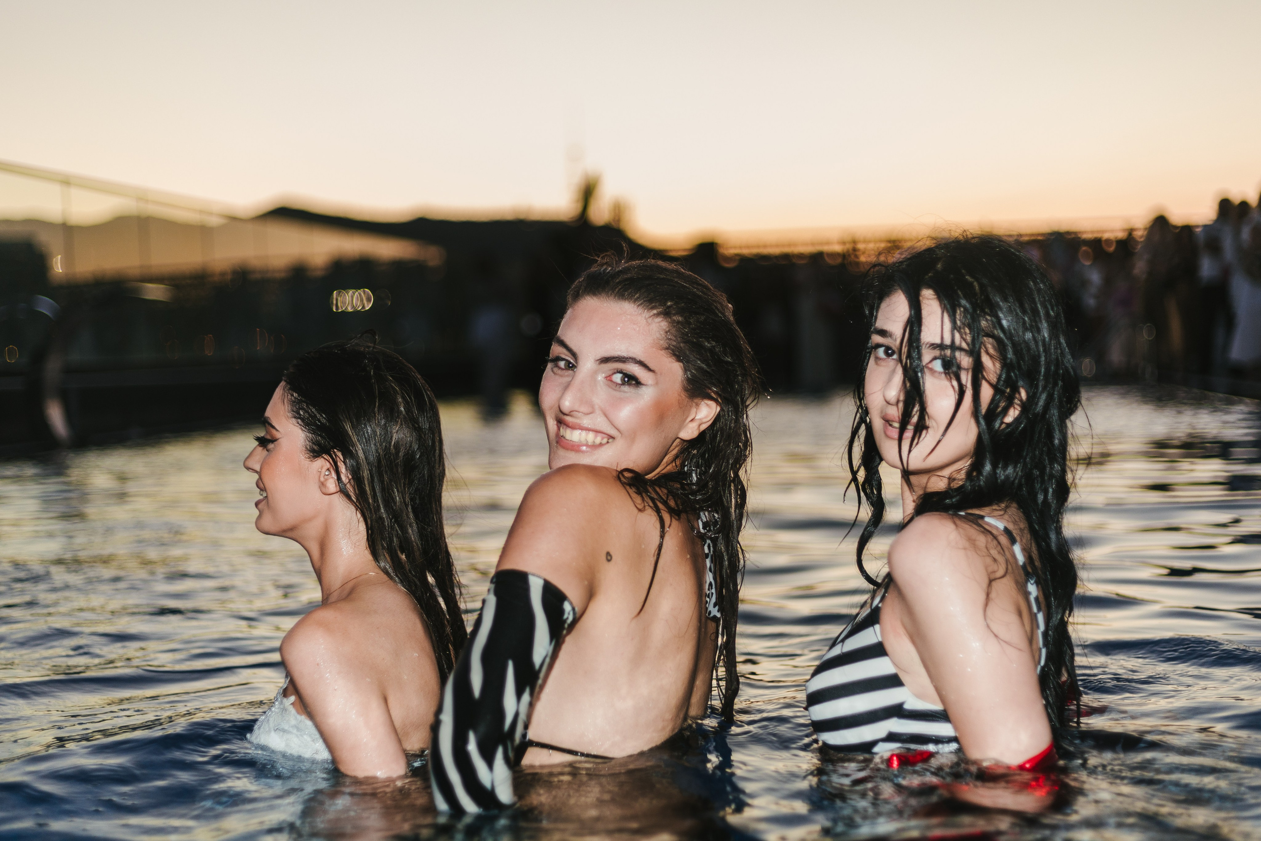 Pool Party. Bspander