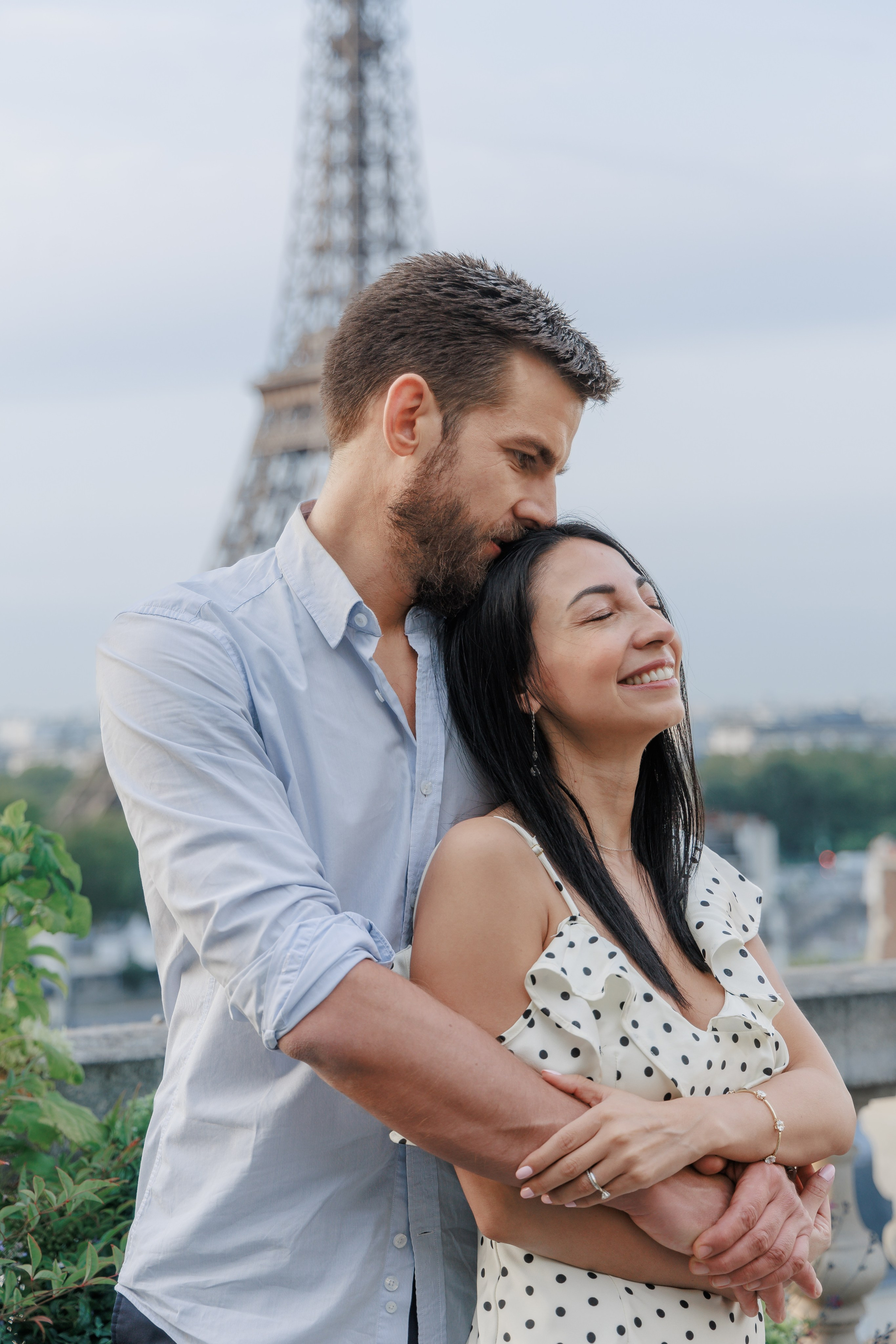 Wedding Proposal in Paris: 7 Refined & Realistic Ideas for 2026. Photographe à Paris