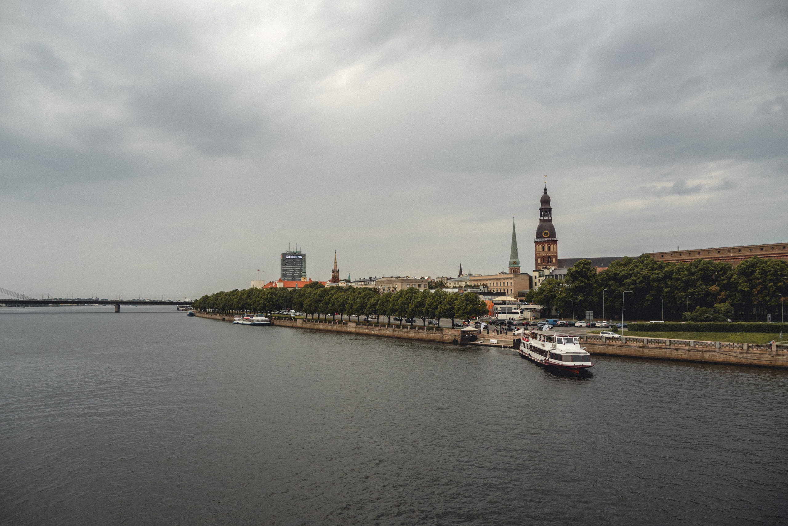 Voyage à Riga. Photographe sur Cote d’Azur. Portraits de familles, couples, enfants, événements
