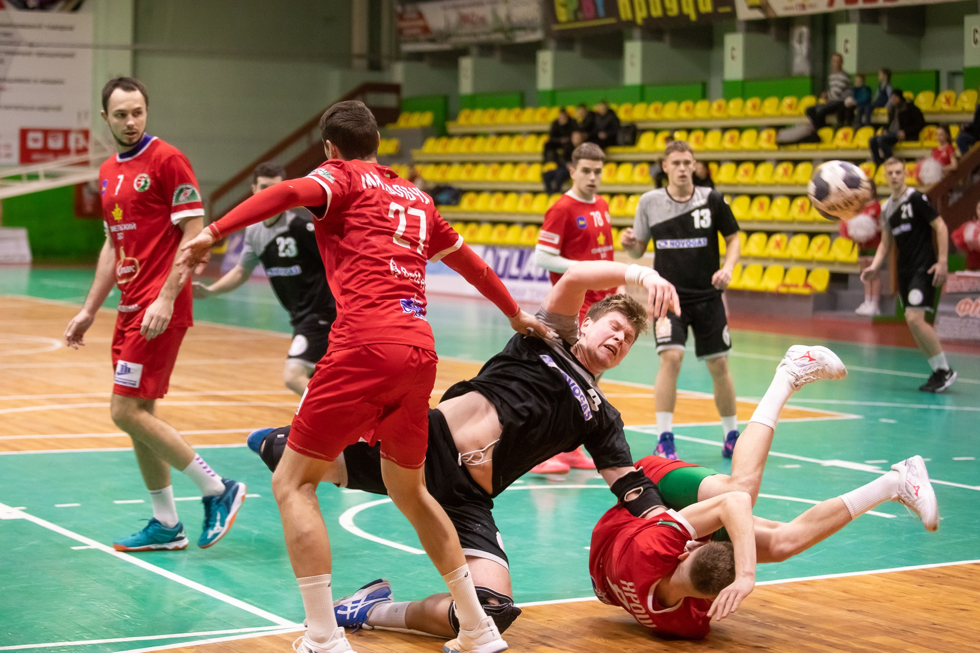 Спортивные фоторепортажи с гандбольных матчей
