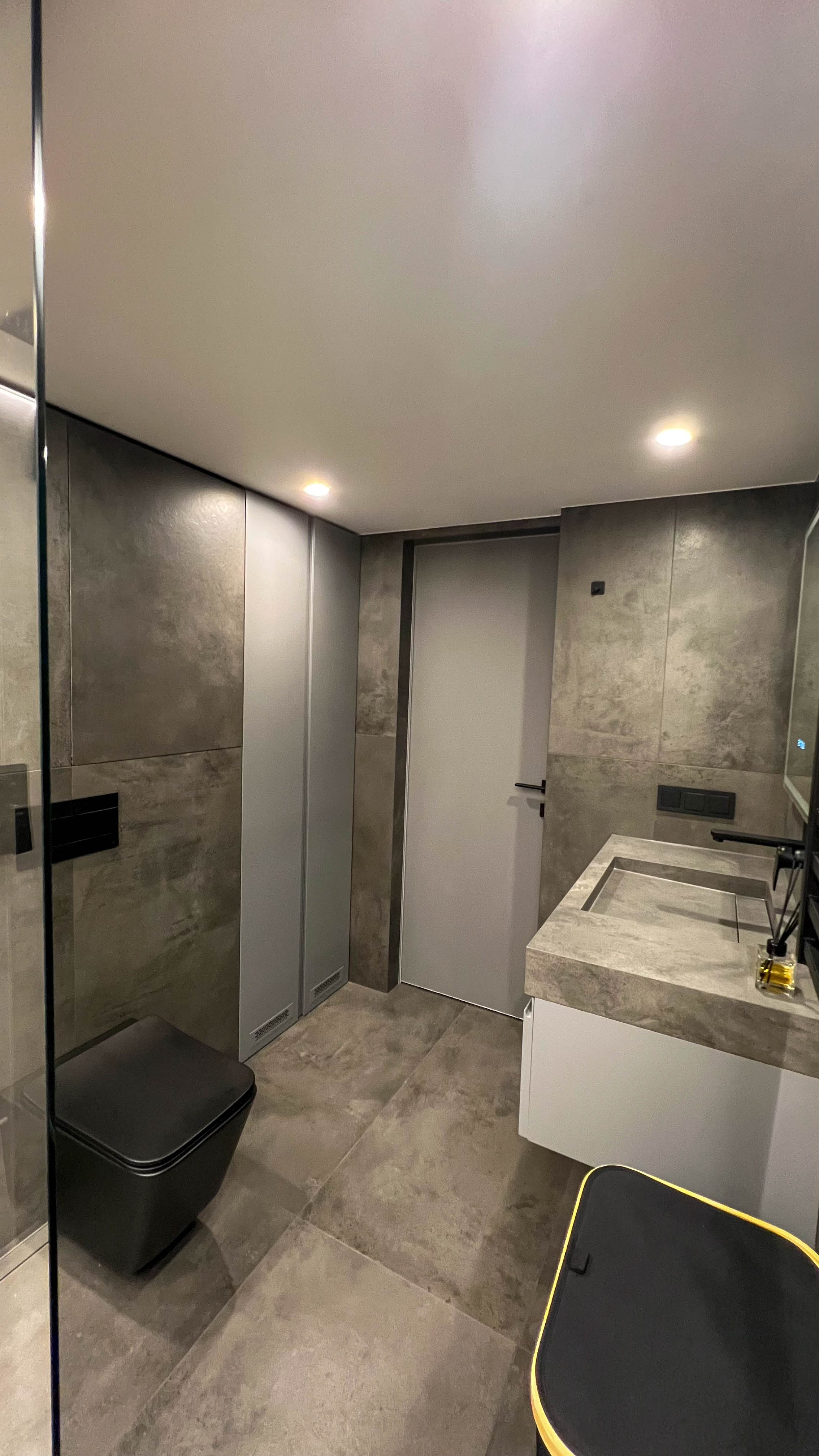 The apartment is on two levels. Fotograf Dmitrii Donets