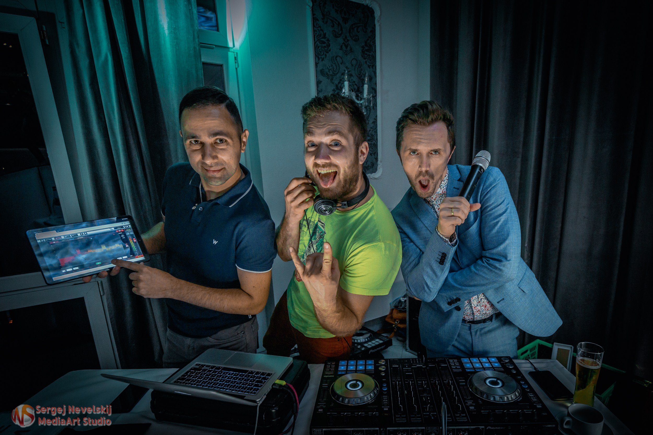 Musikerfotos. Photographer Sergej Nevelskij in Dortmund — Emotional wedding films and Fotos, real estate photography & custom photo books