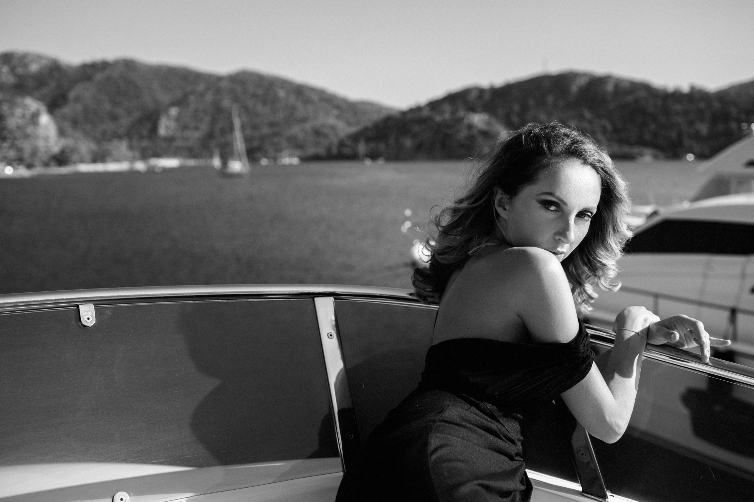 Love-story yacht photo session. Julia Ganch I Fashion Wedding Photography I Cappadocia Turkey