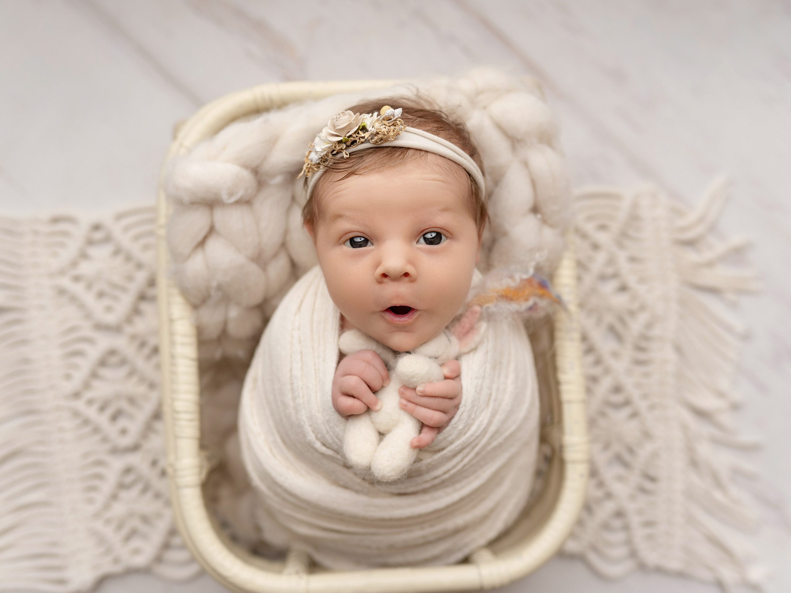 Esu Aleksandra naujagimių ir kudikių fotografė iš Vilniaus