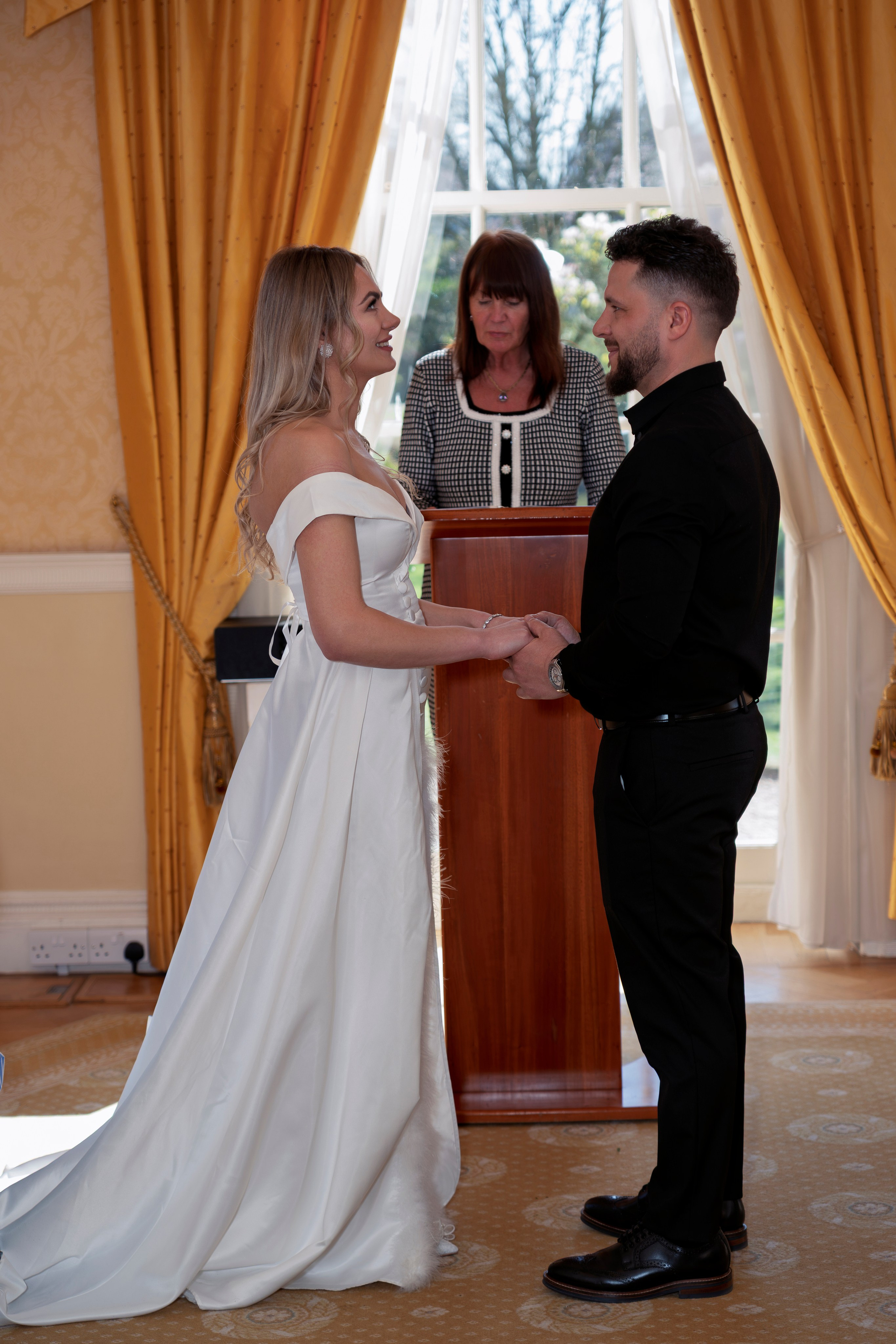 Weddings. Wedding photographer in United Kingdom