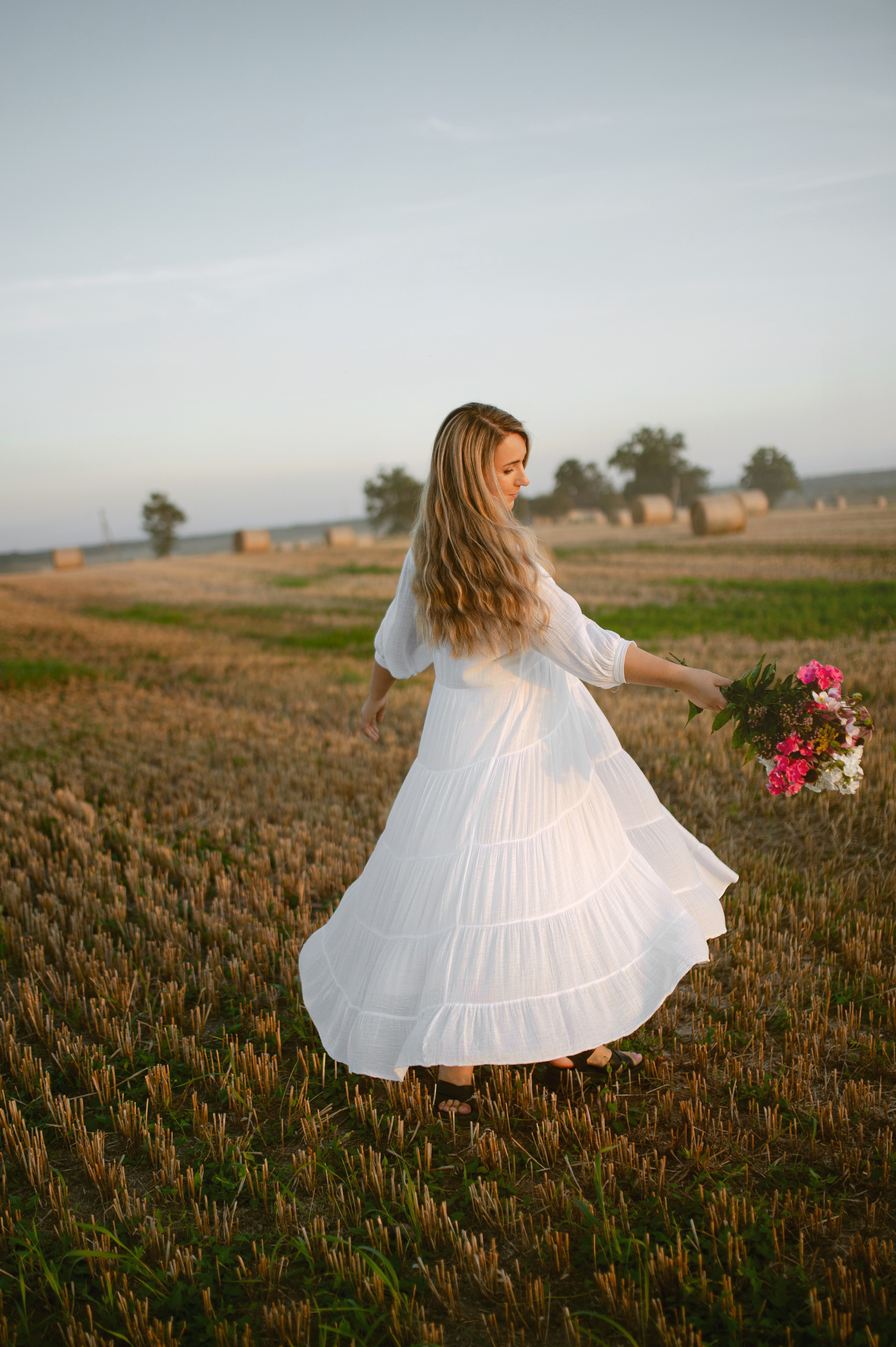 Augustė saulėlydyje. Vestuvių fotografė Santa Jonuškė | Šiaulių apskritis, Panevėžio apskritis ir visa Lietuva