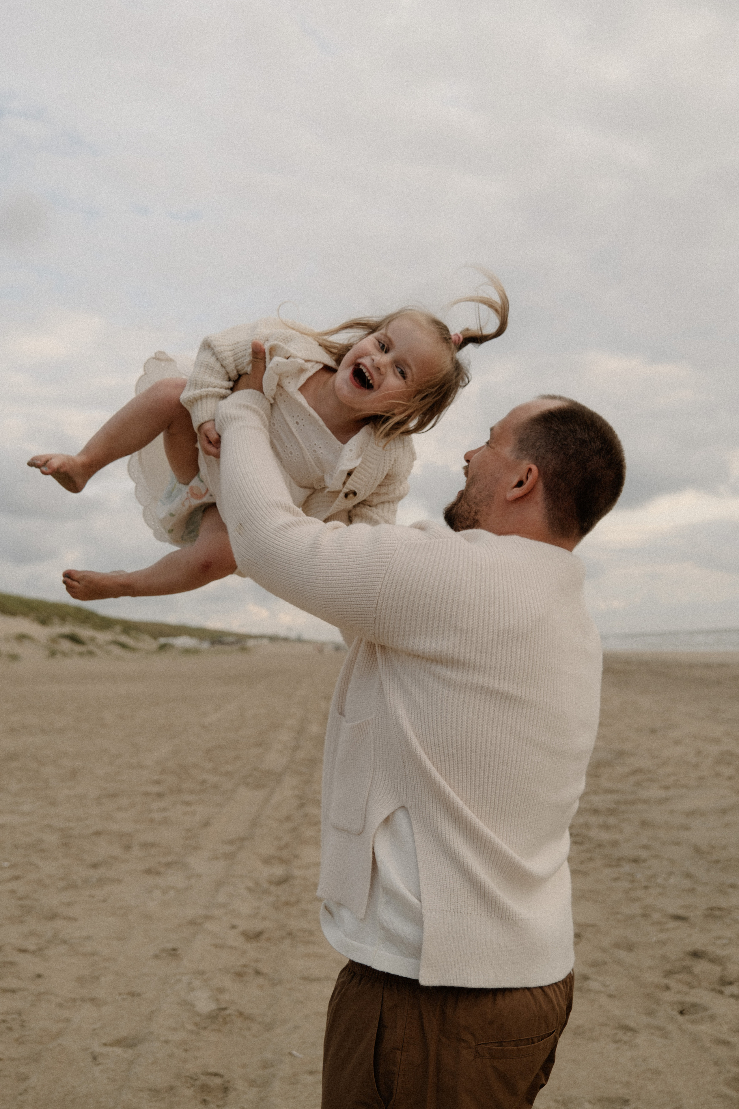 Anastasia’s family. Lifestyle photographer in Amsterdam Astya Geza