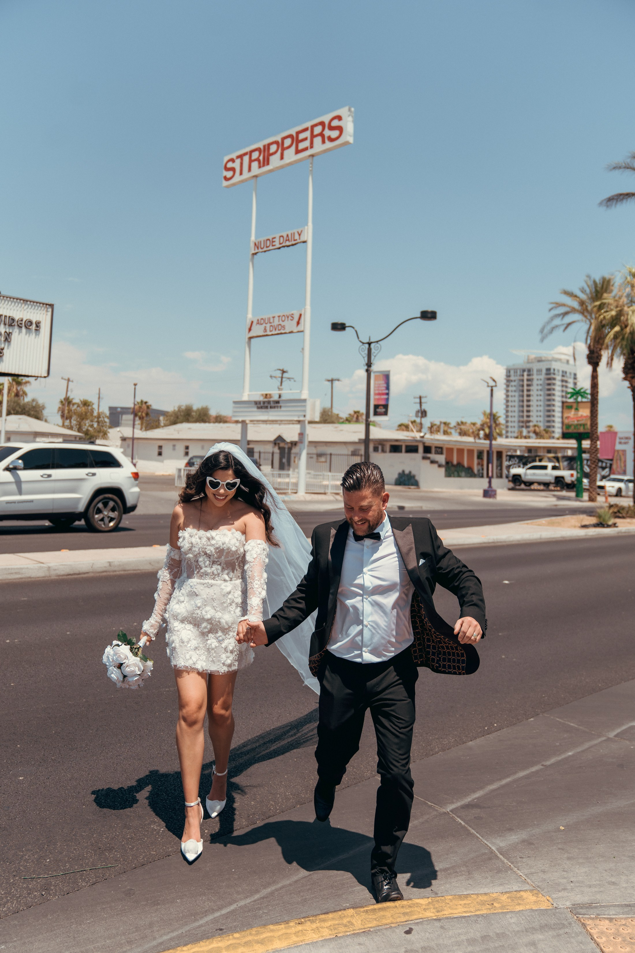 Sara&John. Wedding & elopement photographer Viktoriya Kravtsov. Las Vegas