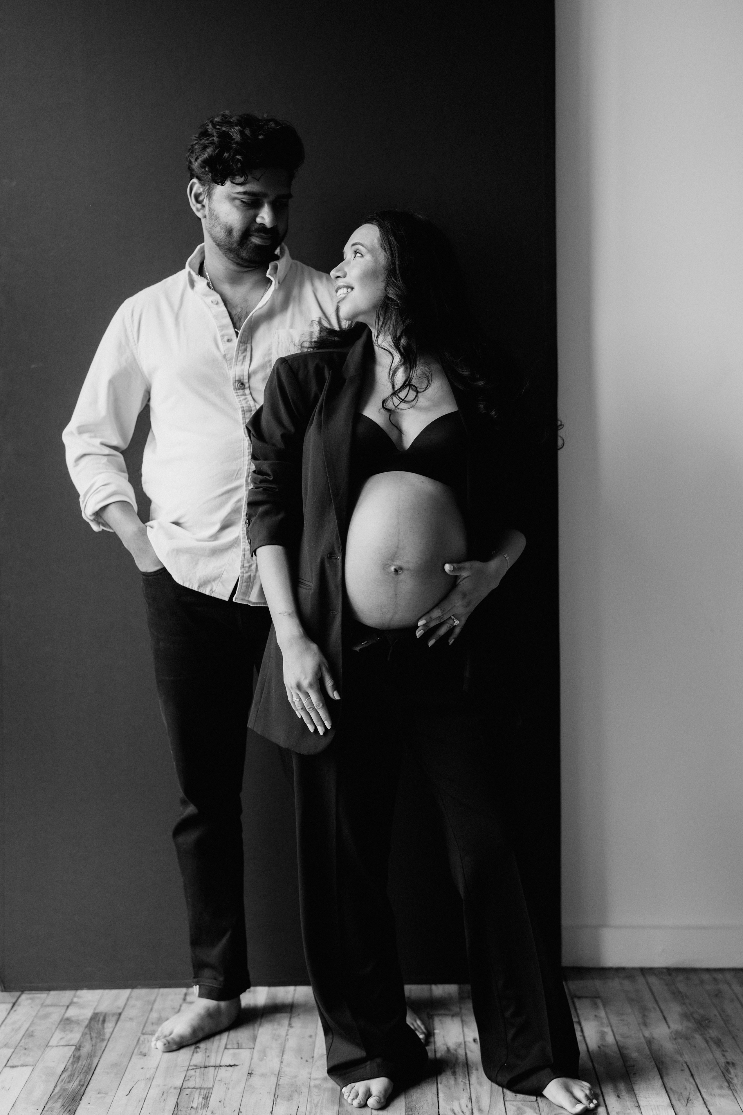 Karen. Modern maternity photographer in Long Island New York