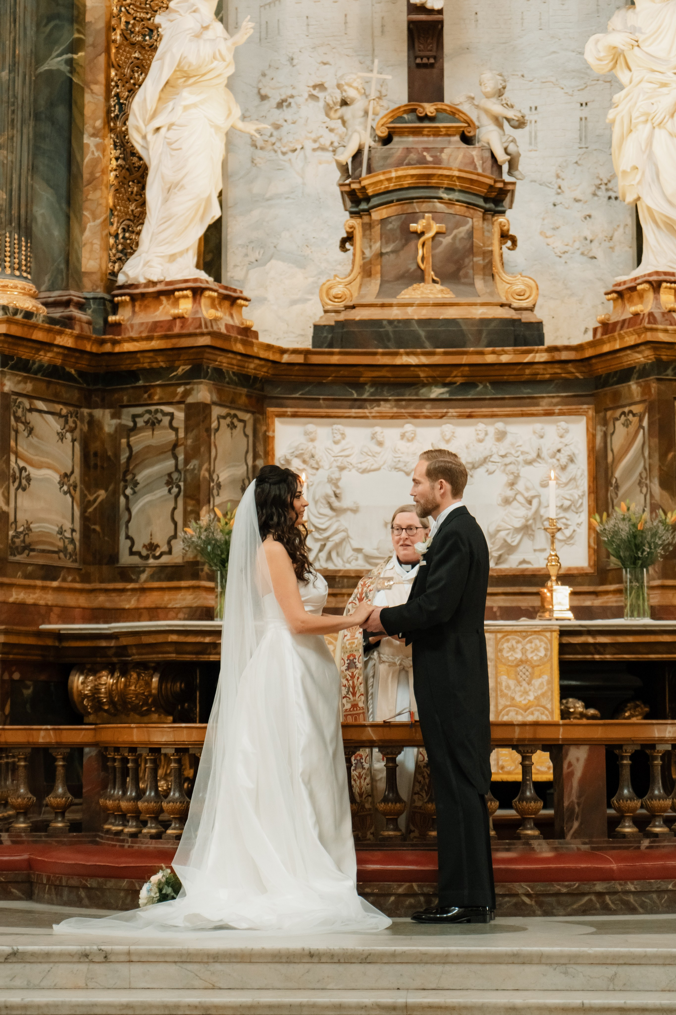 San Francisco Wedding Photography Portfolio | City Hall & Bay Area. Wedding & lifestyle photographer in Bay Area, San Francisco, Santa Cruz