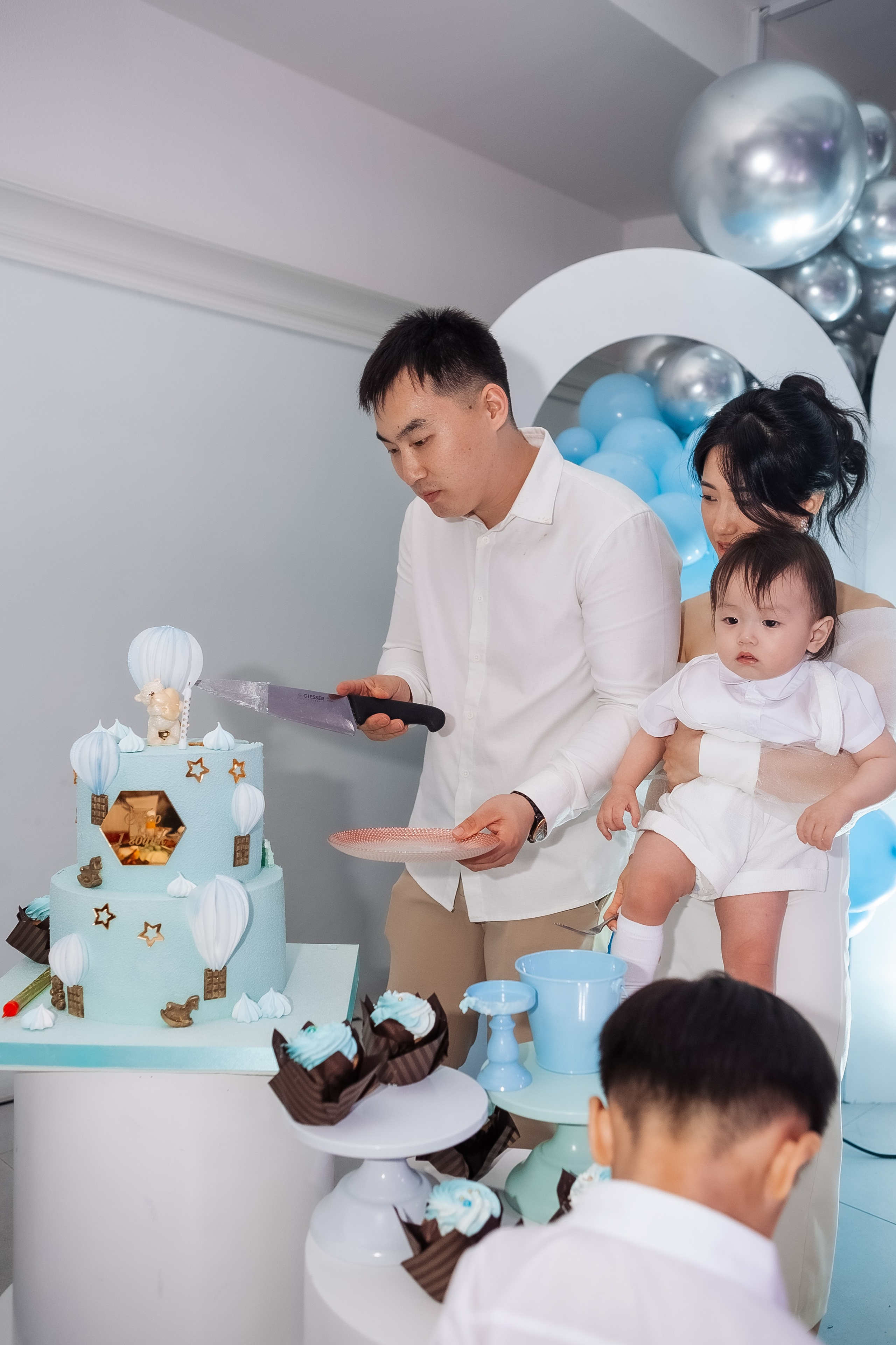 Тео дома и в ресторане. Фотограф беременности, ньюборн и годовасиков в Корее Жанна Хан