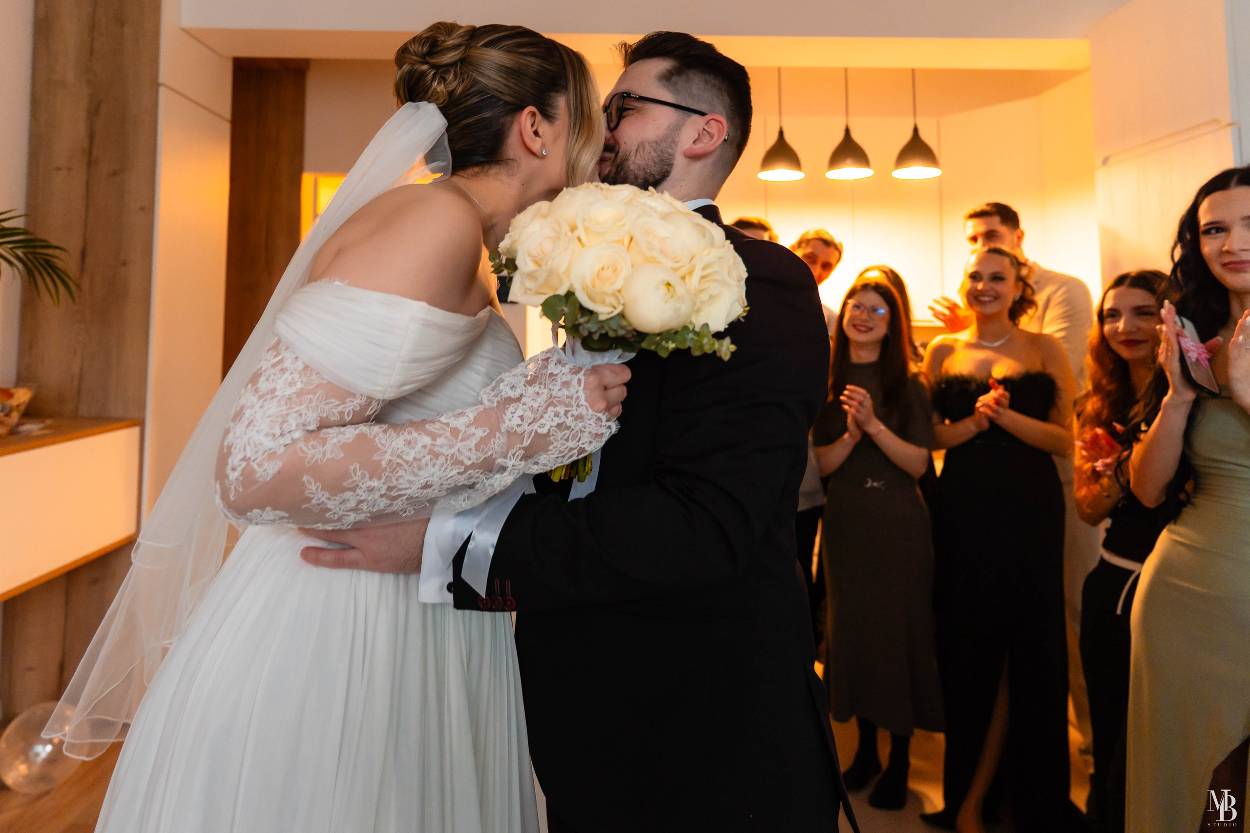 Constantin și Cătălina. MBT STUDIO