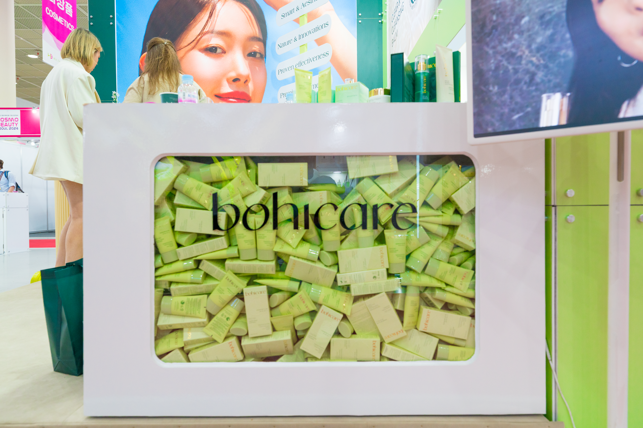 Выставочный стенд для bohicare/ CosmoBeauty 2024/ COEX. Студия декора «Нарния»