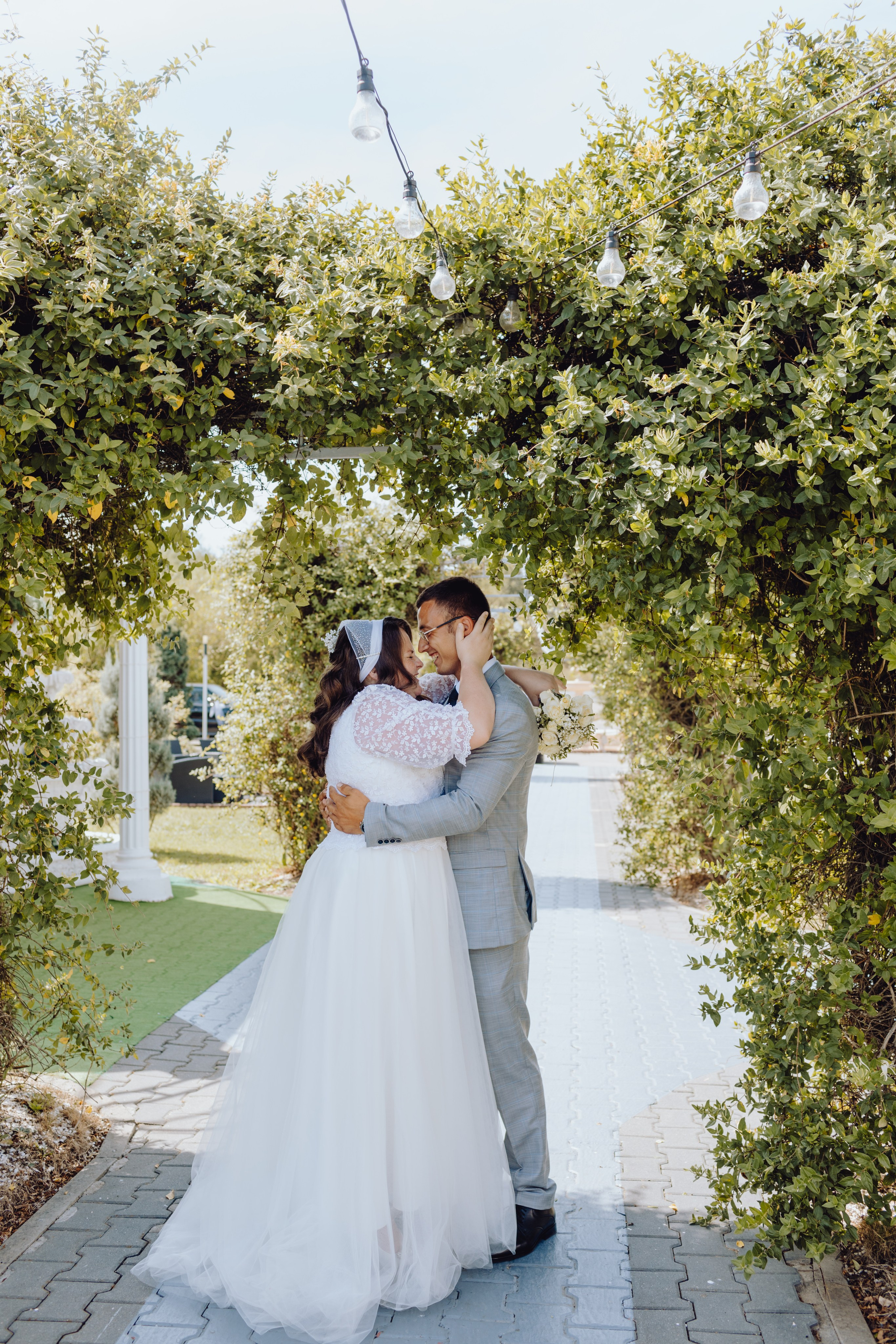 Cristi & Maria. Wedding & couple photographer from Romania Rut Vetan