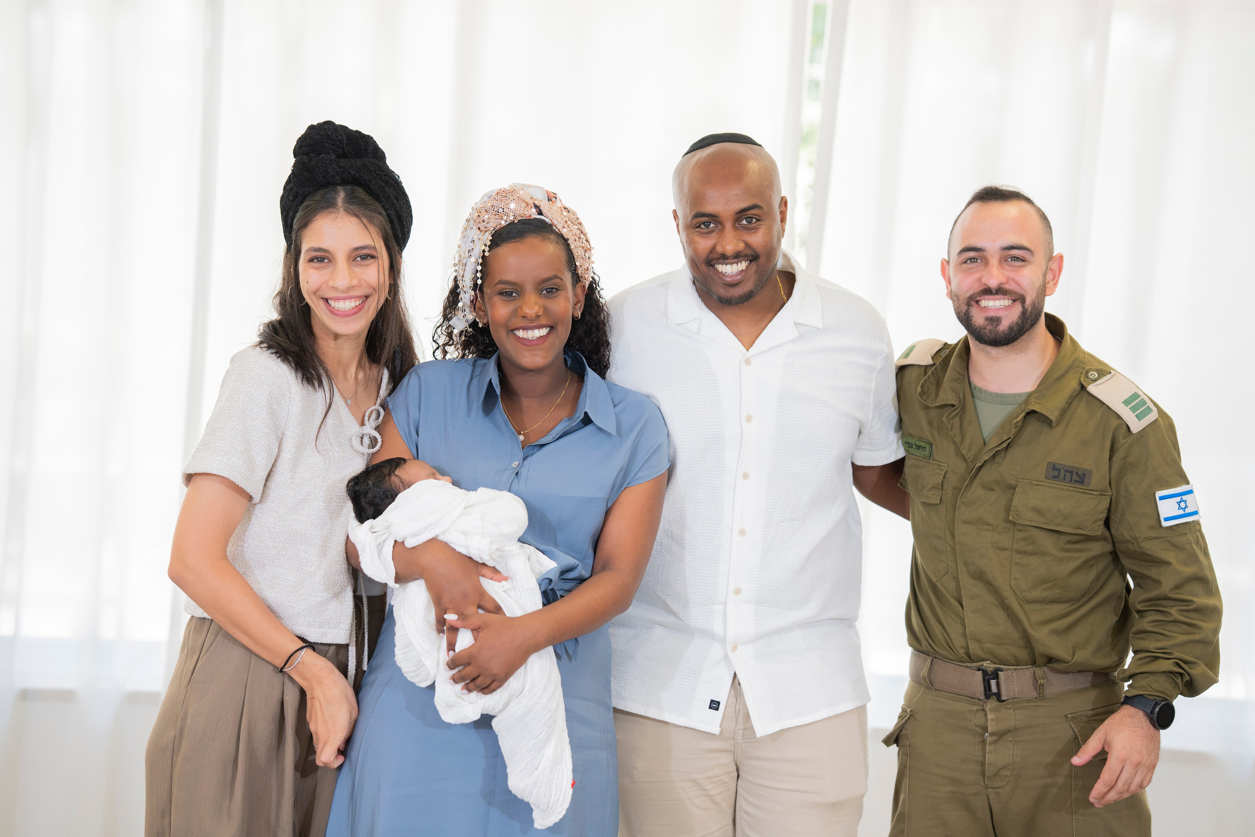 משפחת סלומון. יוסף מזרחי צילום חתונה, ברית וזוגיות. צלם מקצועי שאוהב להוציא אתכם הכי יפים ברגעים הכי מרגשים