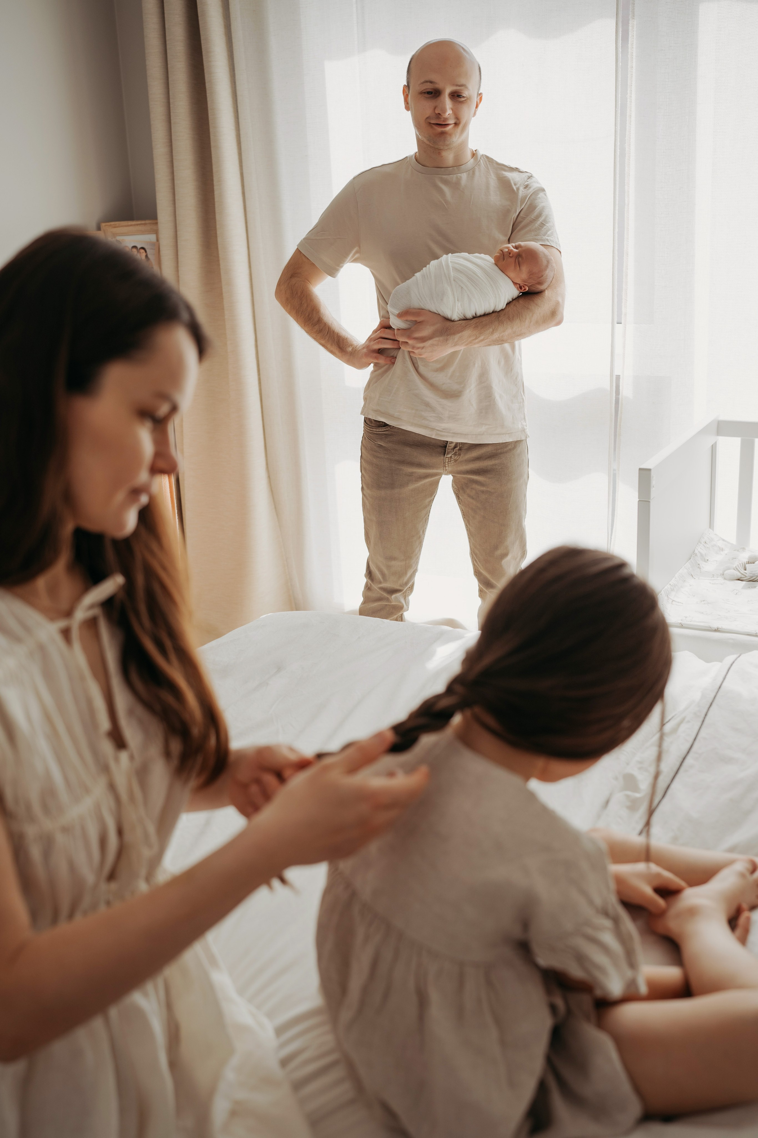 Лео и Соня (10 дней и 5 лет). Фотограф новорожденных и детей первого года Евгения Михалькевич