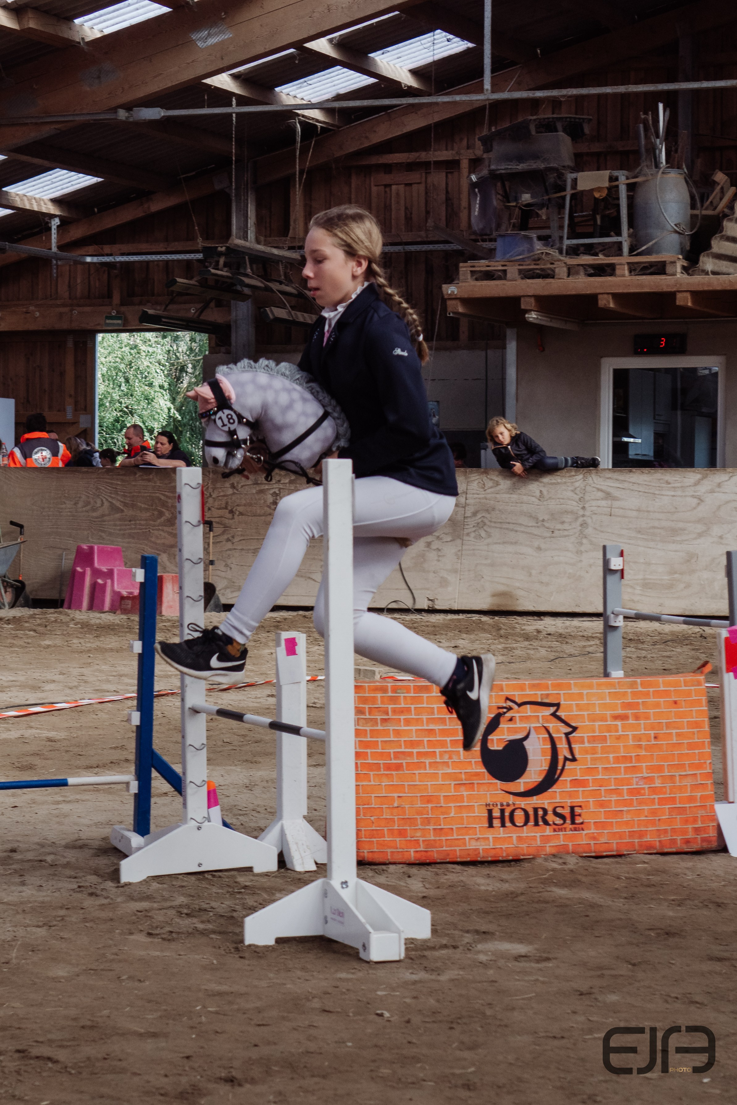 Hobby Horsing am Kaiserstuhl. Kreatives Design & Fotografie – Dein Partner für starke visuelle Auftritte