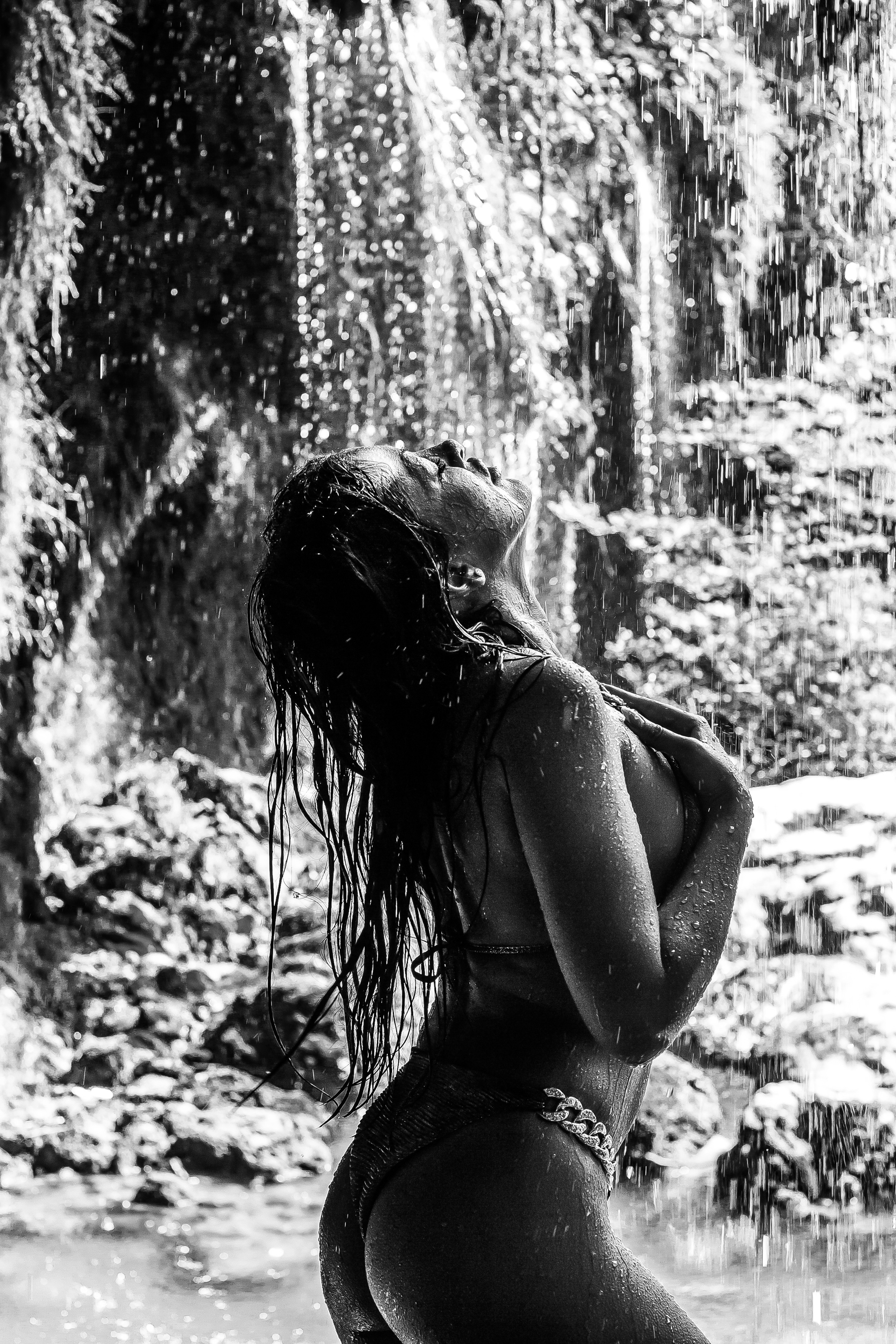 Пленер. Женский сексуальный фотограф в Анталии, Турции Надин Оздемир