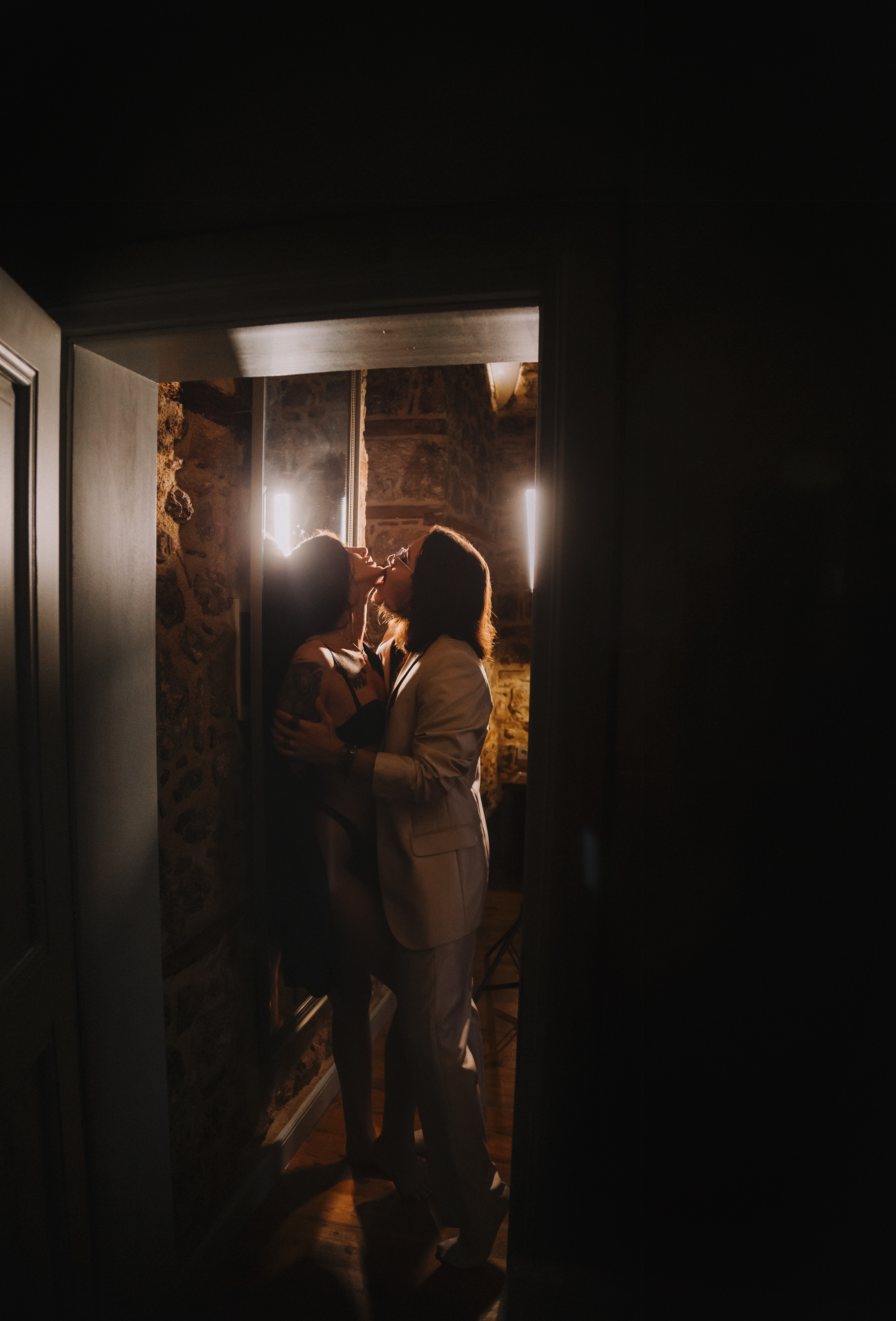 HOT-story. Женский сексуальный фотограф в Анталии, Турции Надин Оздемир