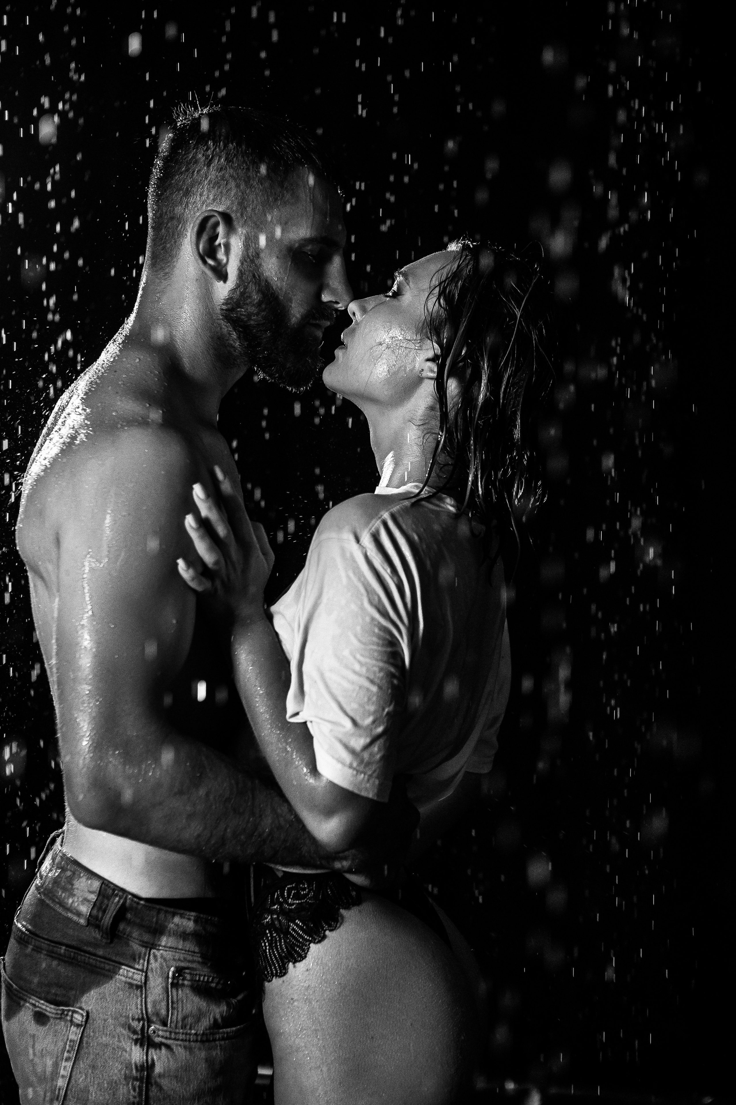 HOT-story. Женский сексуальный фотограф в Анталии, Турции Надин Оздемир