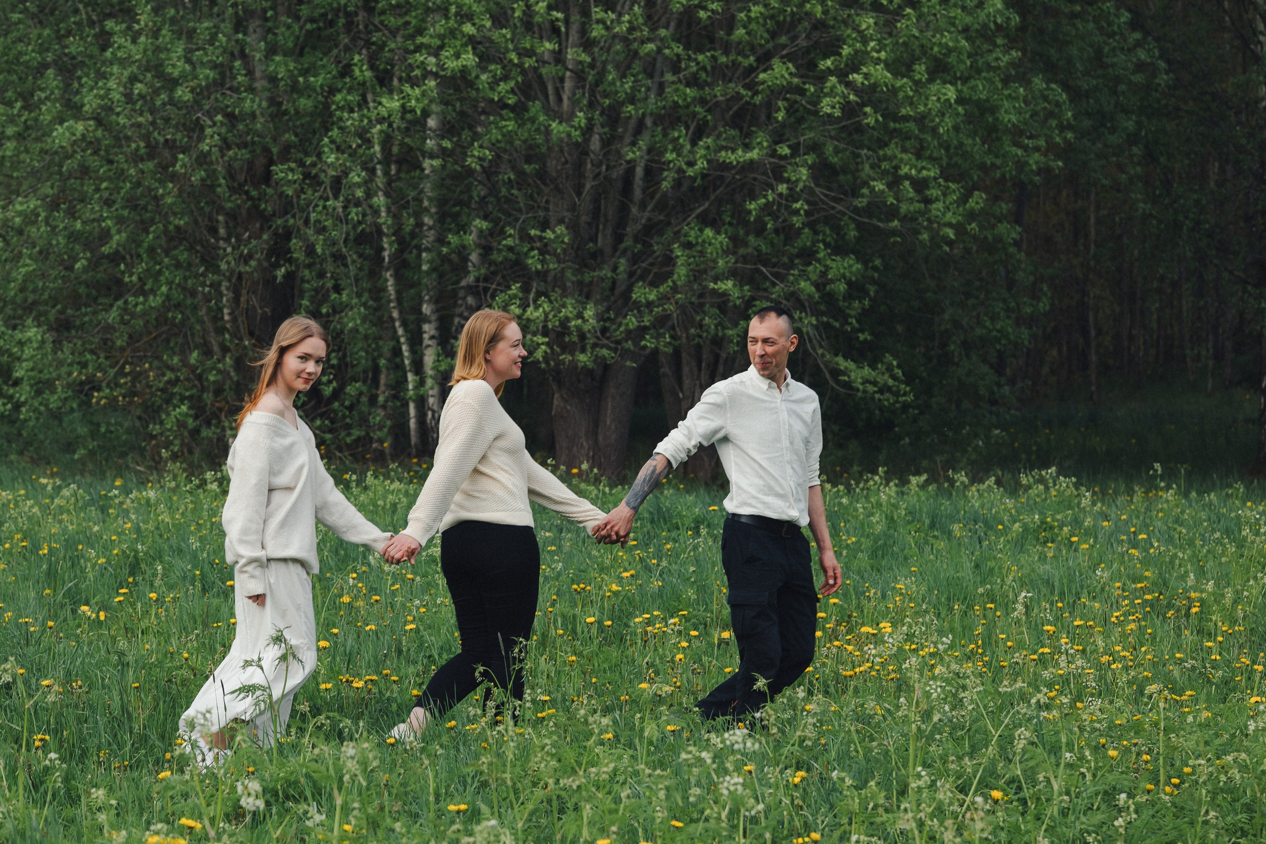 Haluan lahjaksi perhekuvauksen!. Valokuvaaja Lahti, Helsinki Elena Salonen