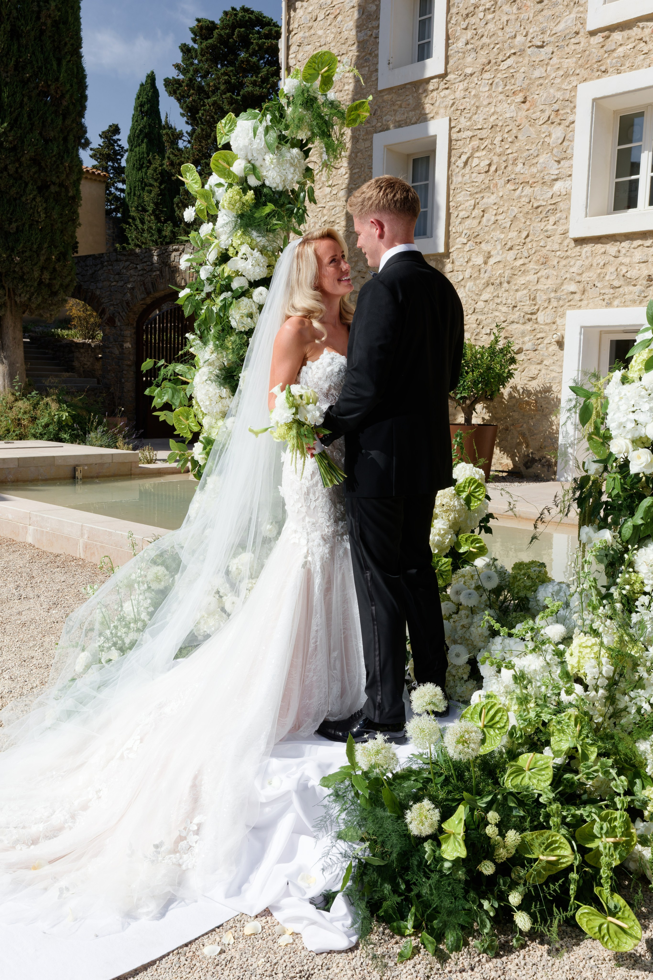 Wedding at Château L’Hospitalet in Narbonne, France. Destination Wedding Photographer — Nikita Burtsev