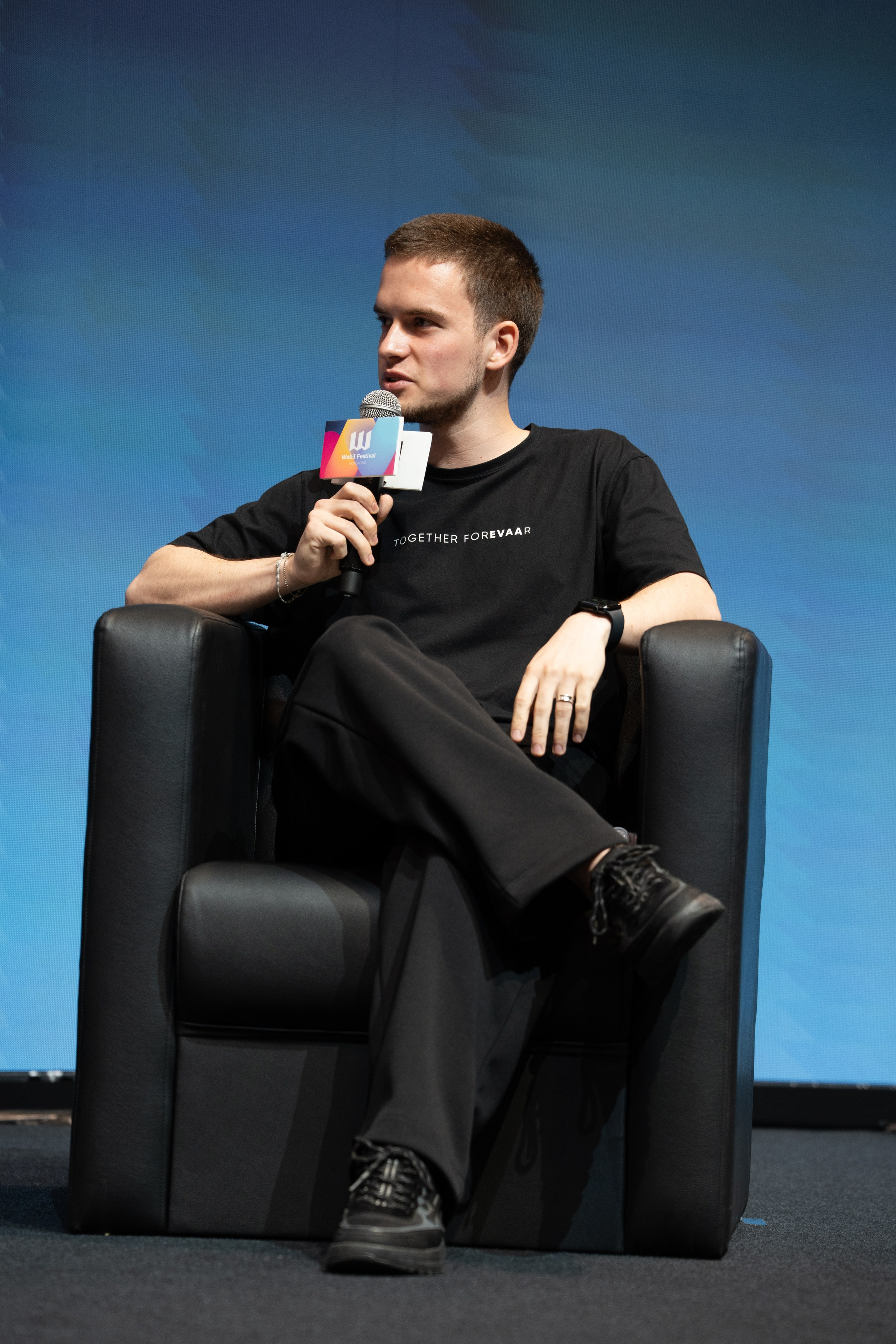 TON. PHOTOGRAPHER IN HONG KONG (WEDDING, FASHION, FAMILY, EVENTS)