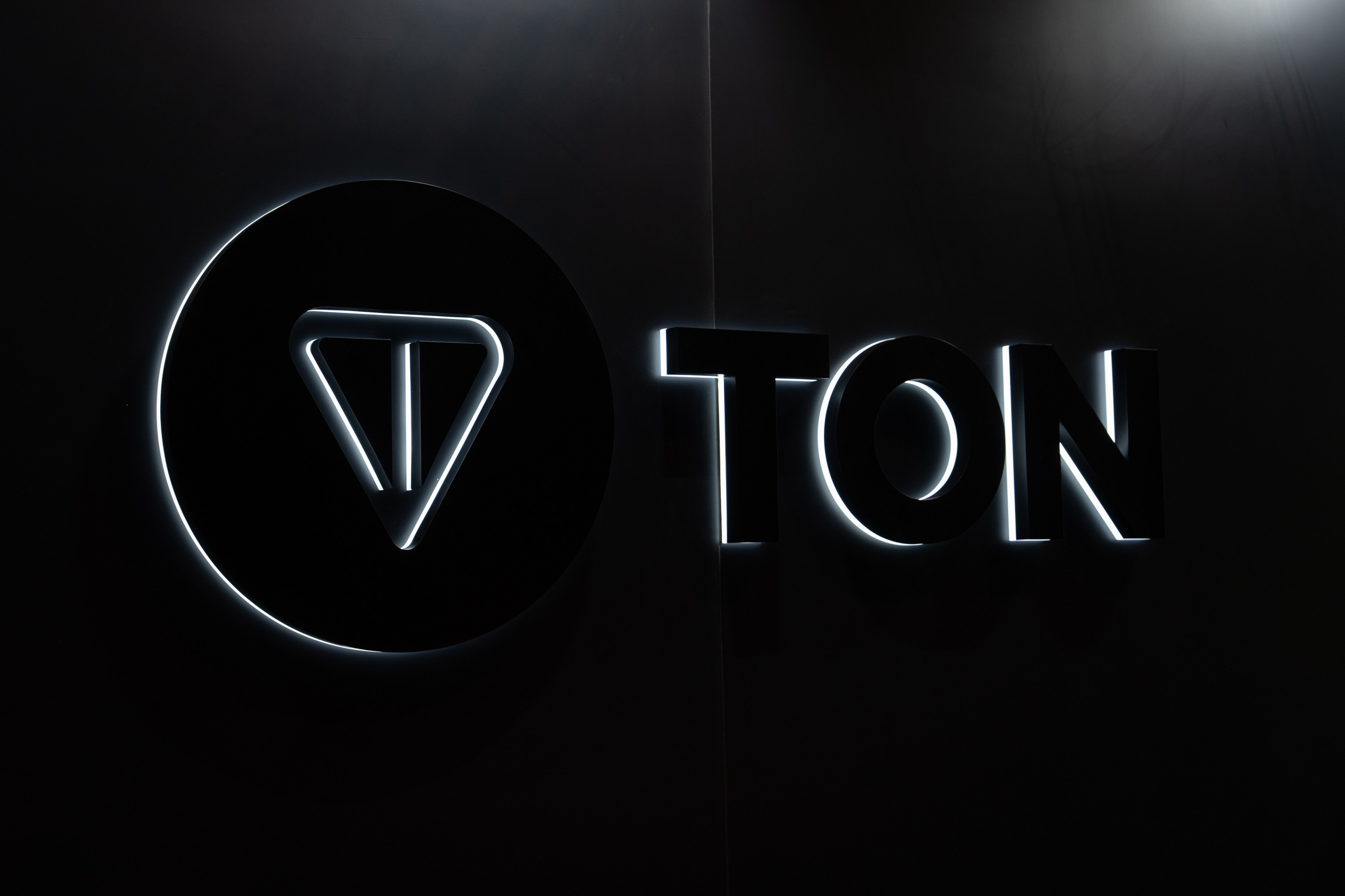 TON. PHOTOGRAPHER IN HONG KONG (WEDDING, FASHION, FAMILY, EVENTS)