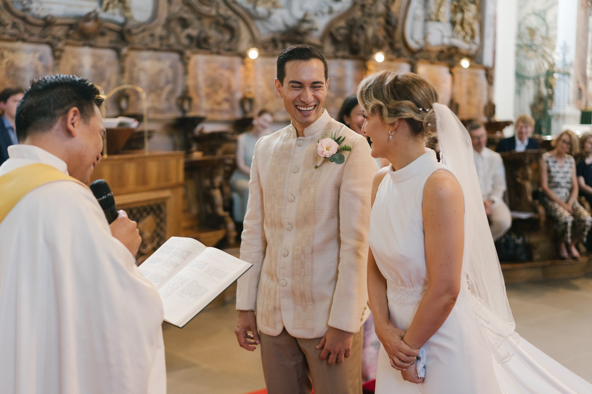 Wedding ceremony in St Gallen Cathedral by photographer in Switzerland. Inna Zaytseva Photography | Photographer in Munich | Content Creation