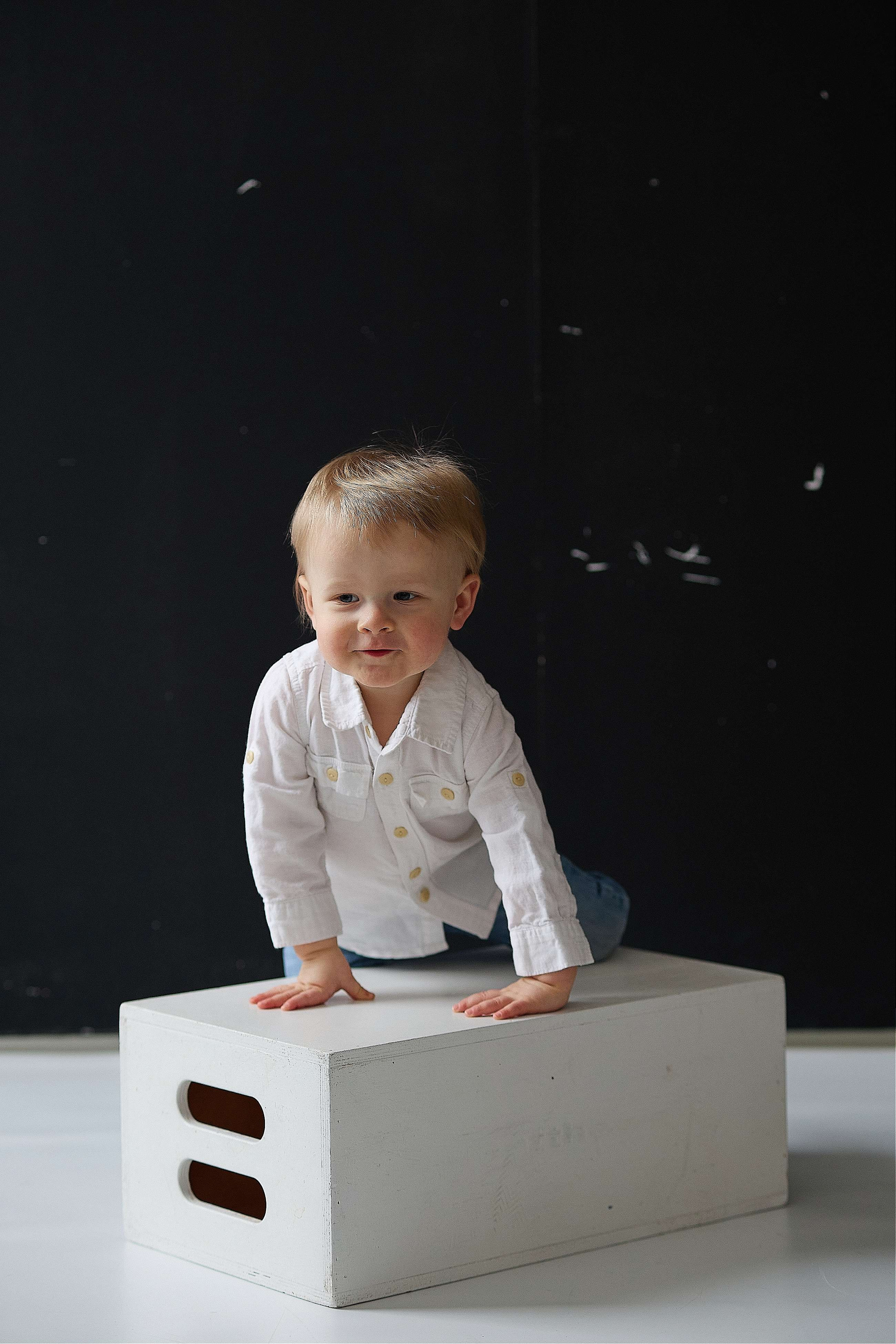 K. Rawnoir- Portrait photography by Daria Paliy.Timeless black&white portraits of women in NYC area