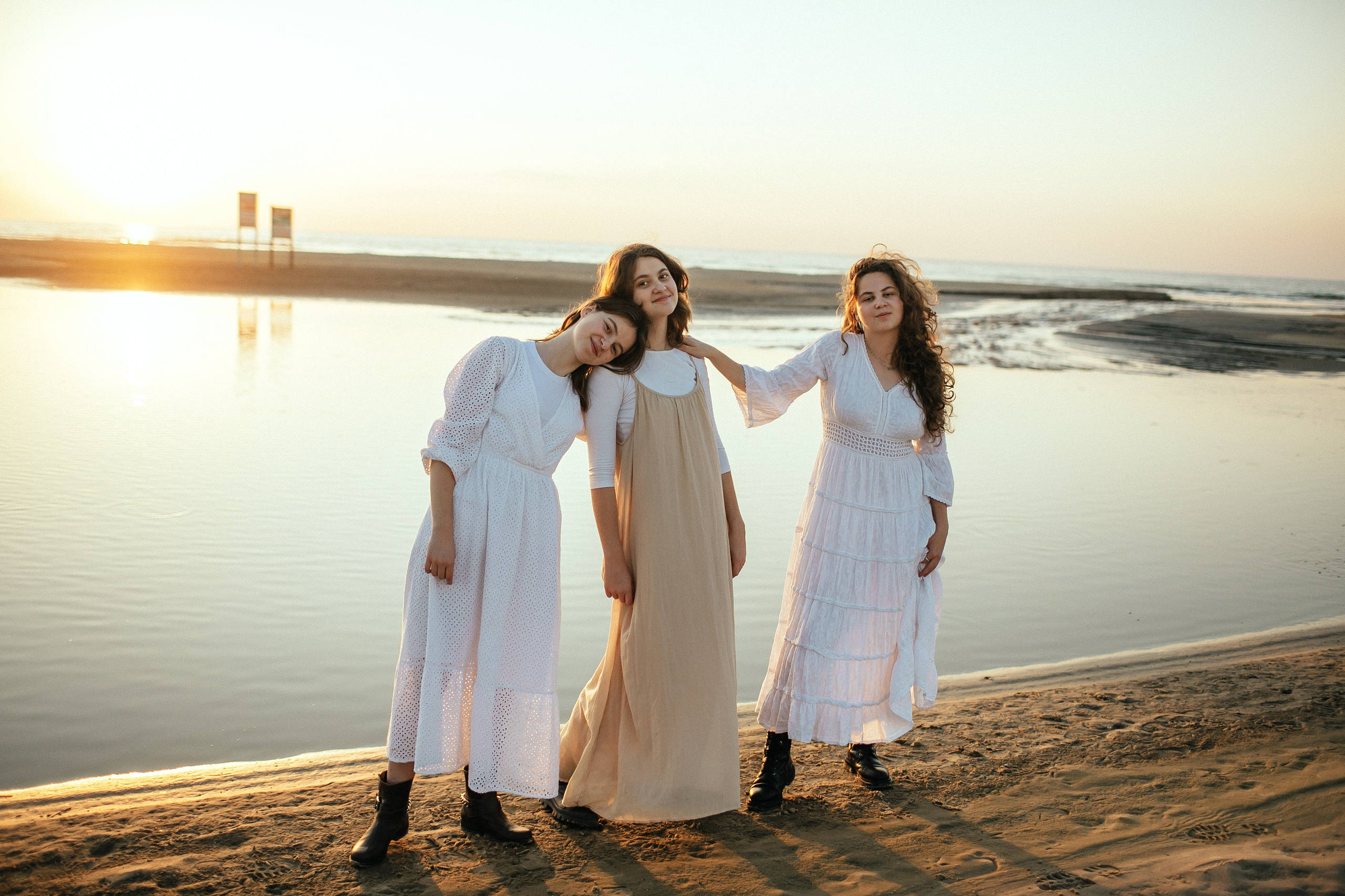 3 sisters Netanya. Family photographer in Israel