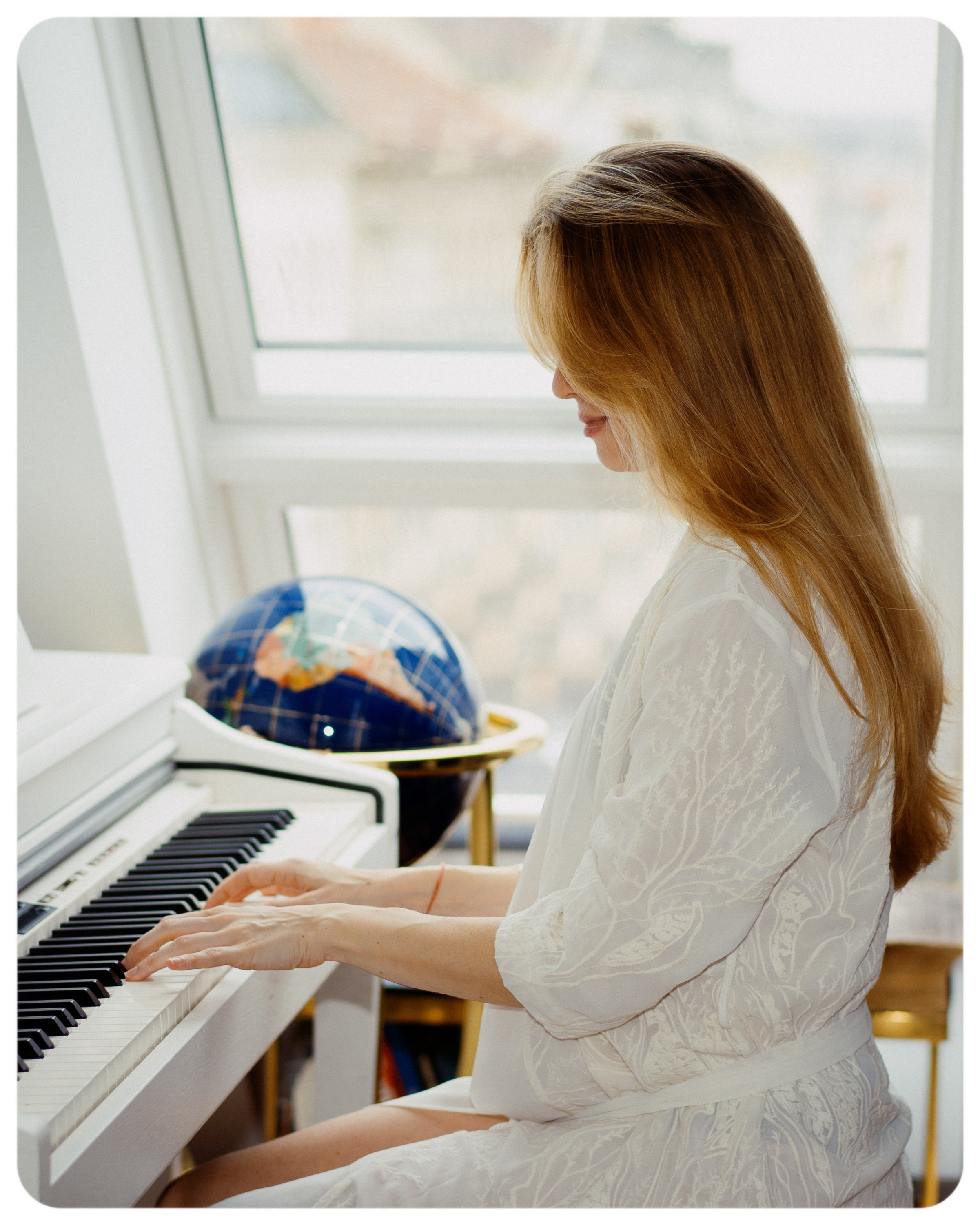 Pregnancy Moment. Elena Pretzner Photography