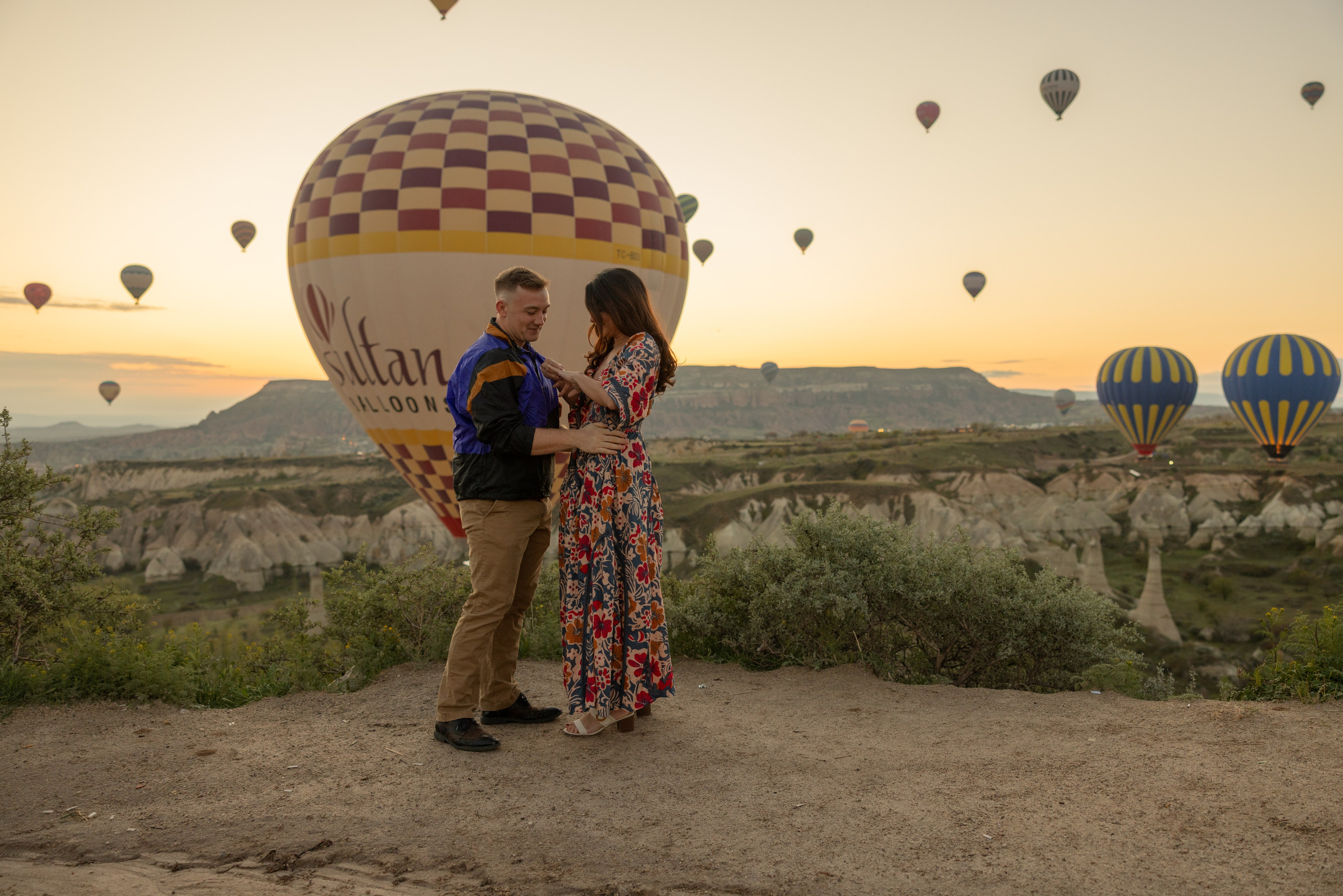 Taylor & Reena. Cappadocia Photographer — Weddings, Elopements & Couple Photoshoots | Julia Ganch