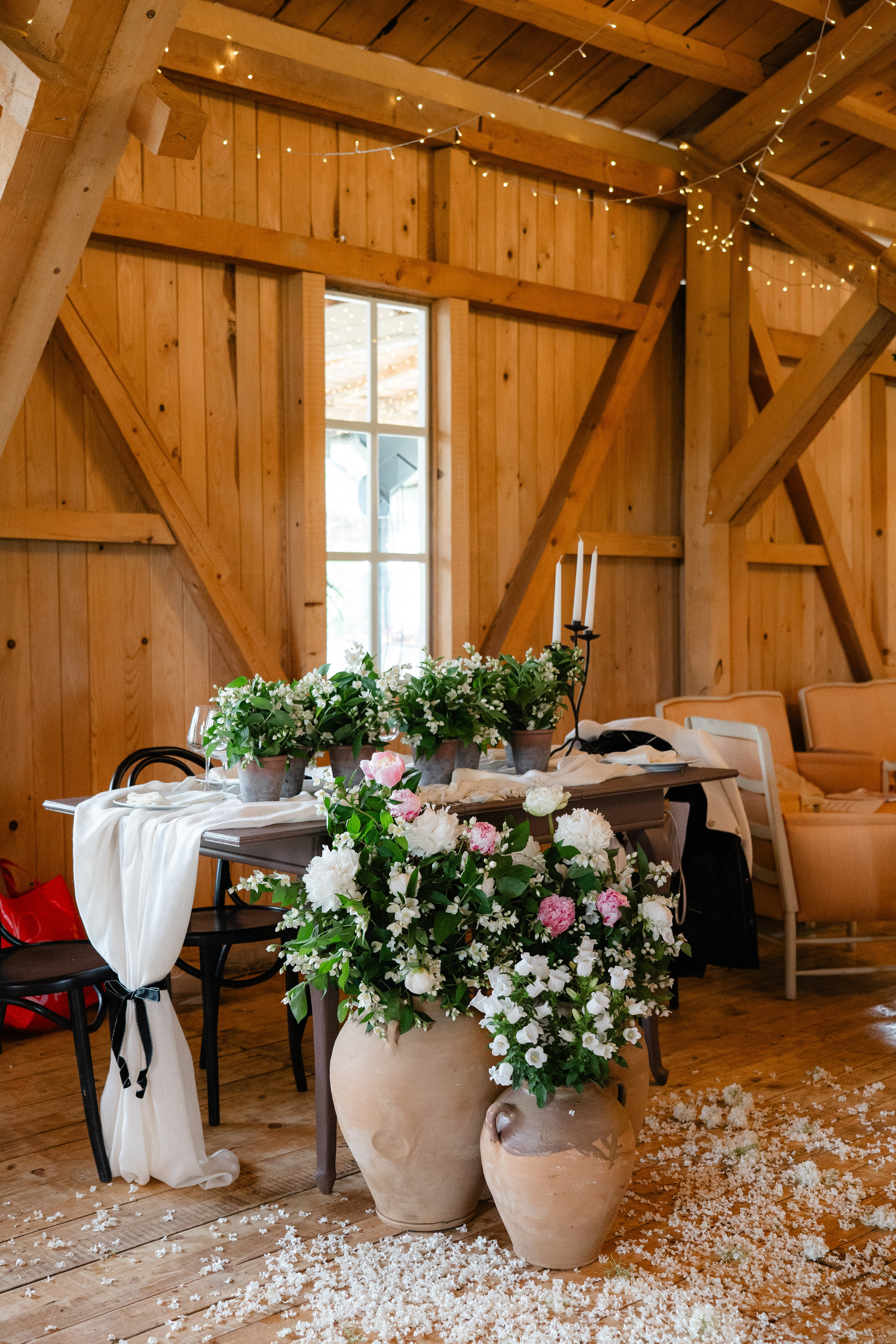 Mona + Vlad | Valea Sanzienelor. Proud Vision Weddings | Wedding Photography & Films — Servicii profesionale Foto Video Nunta Iasi