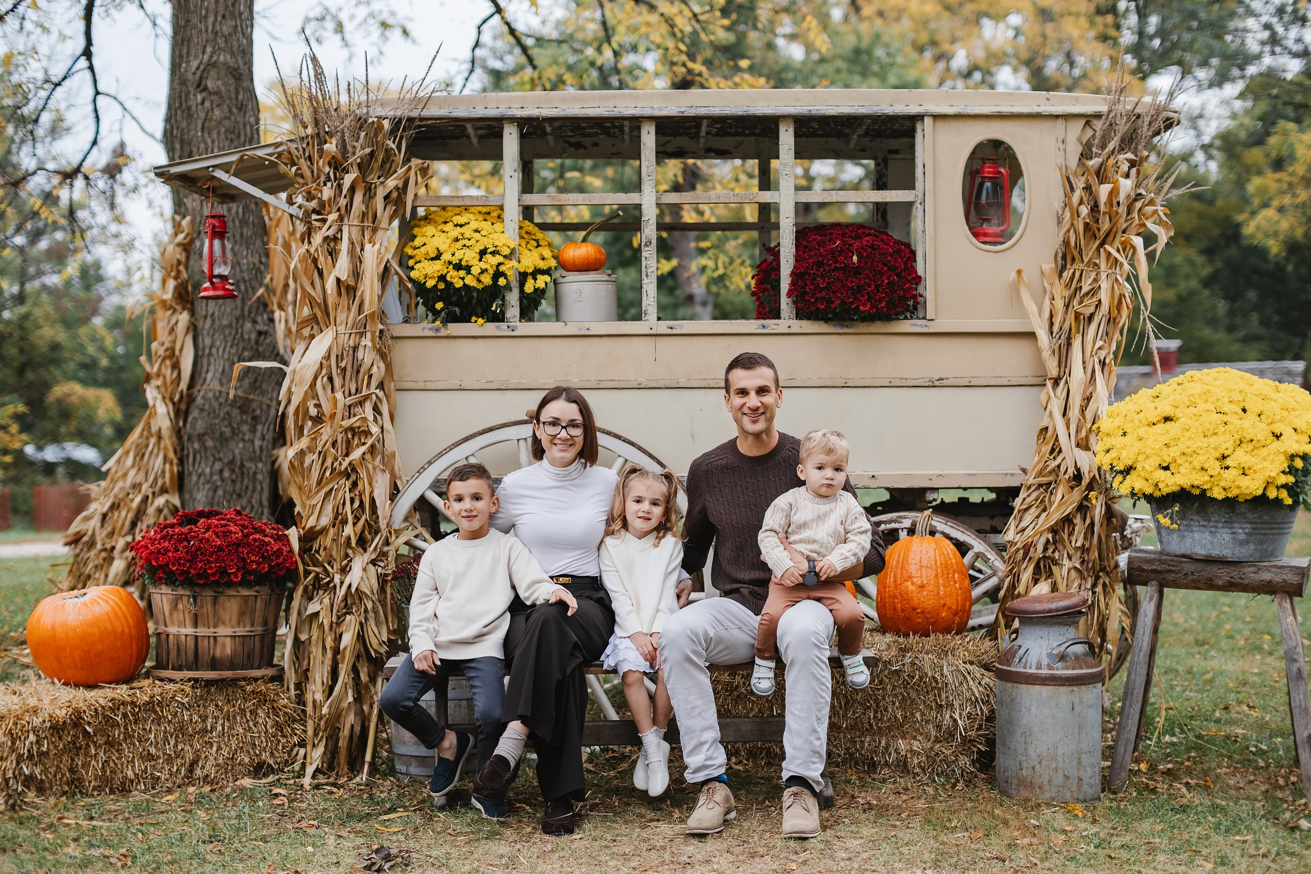 10.18.25 Family Photoshoot. Wedding family event photographer in Chicago Nick Yushevich
