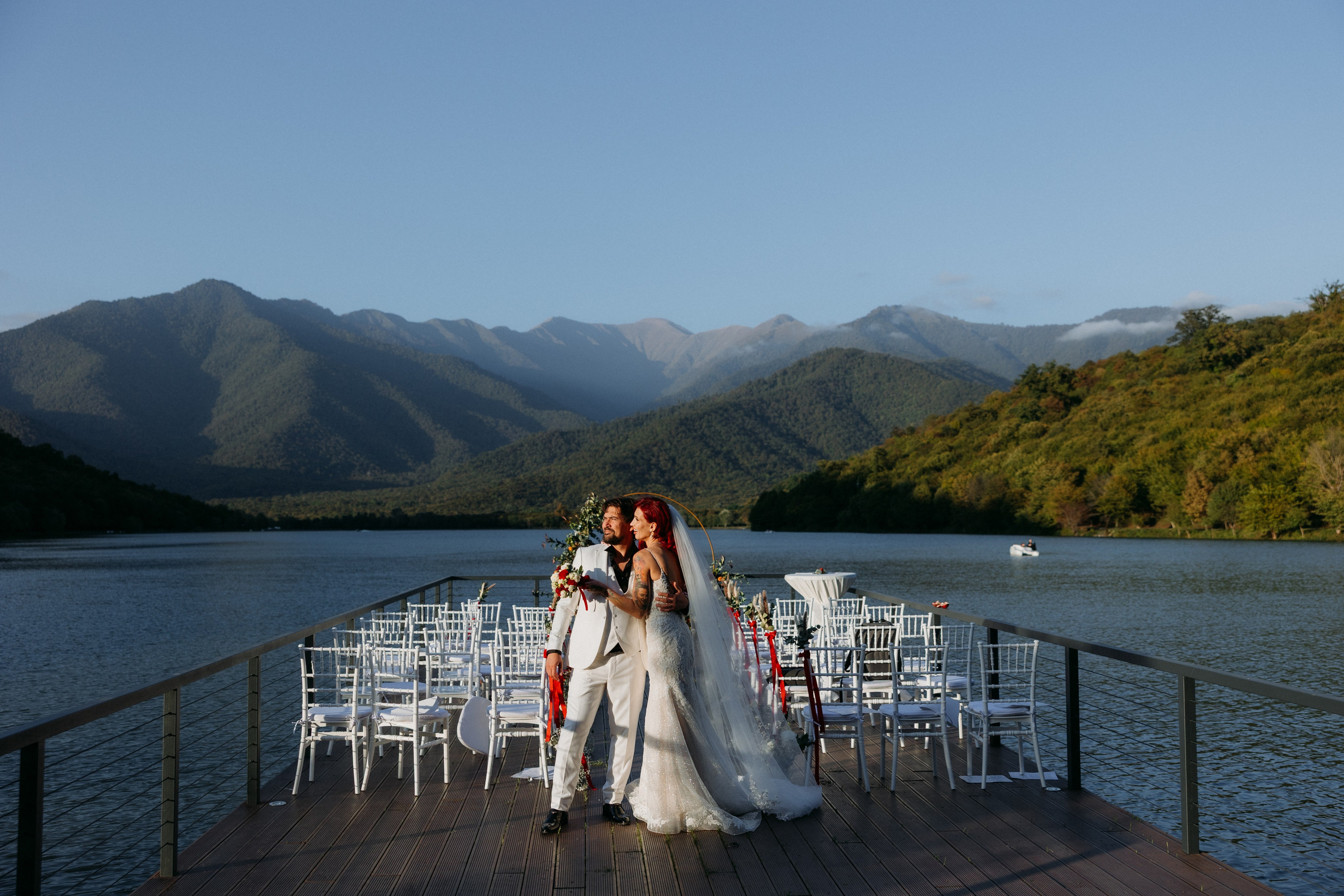 A dreamy wedding on Kvareli lake. Wedding photographer in Tbilisi Ioseb Mamniashvili