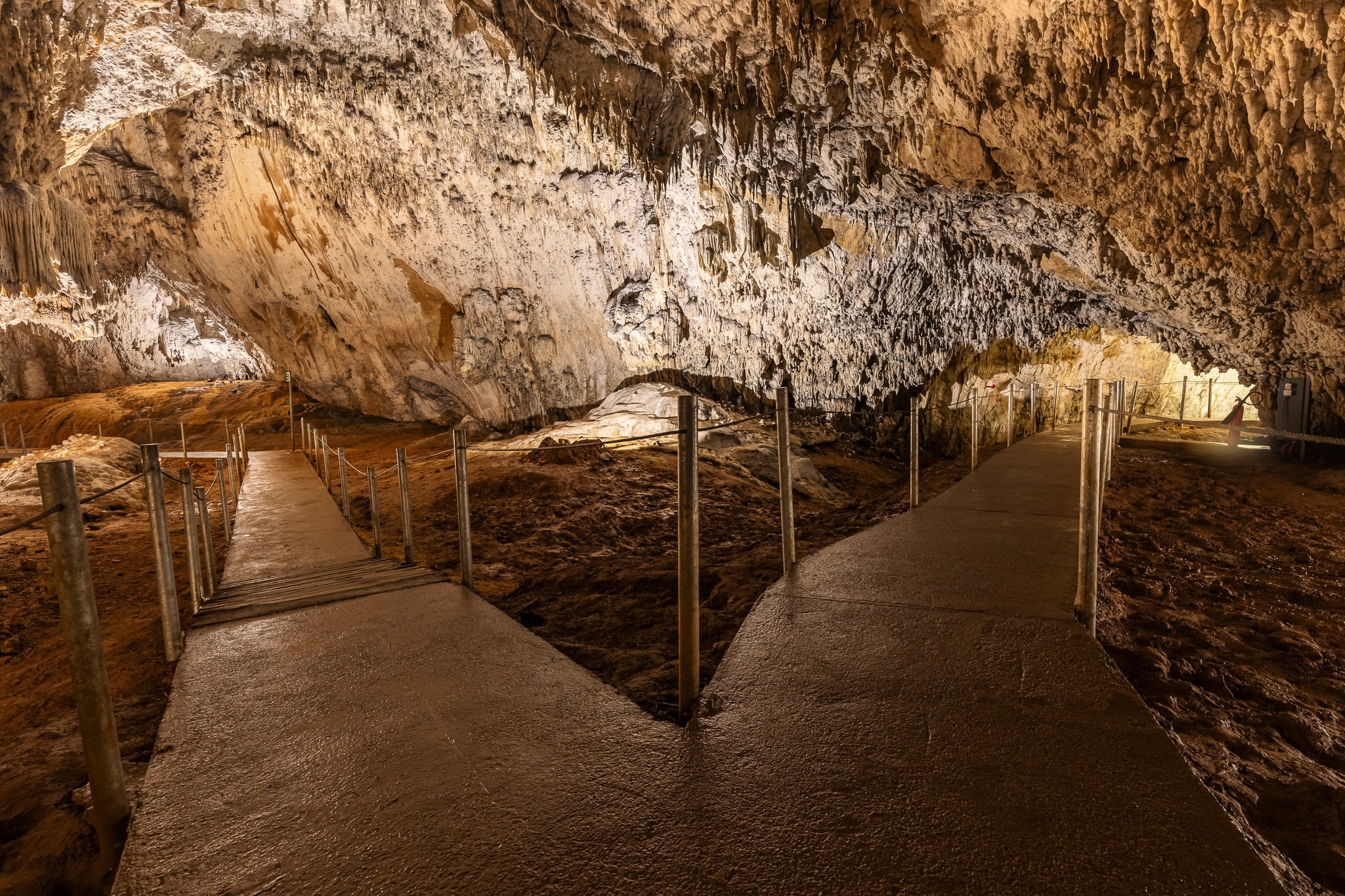 Bijambare — Underground World is a photography series by photographer Namir Čomaga, presenting the fascinating underground landscapes and natural cave formations through nature and landscape photography.The photographs were created in Bijambare Cave, near Sarajevo, Bosnia and Herzegovina, documenting spectacular stalactites, stalagmites and limestone cave formations through carefully composed images that reveal the beauty of the underground world.This gallery is part of the author's photography portfolio, focusing on Sarajevo photography, Bosnia and Herzegovina photography, nature photography, landscape photography and travel photography.