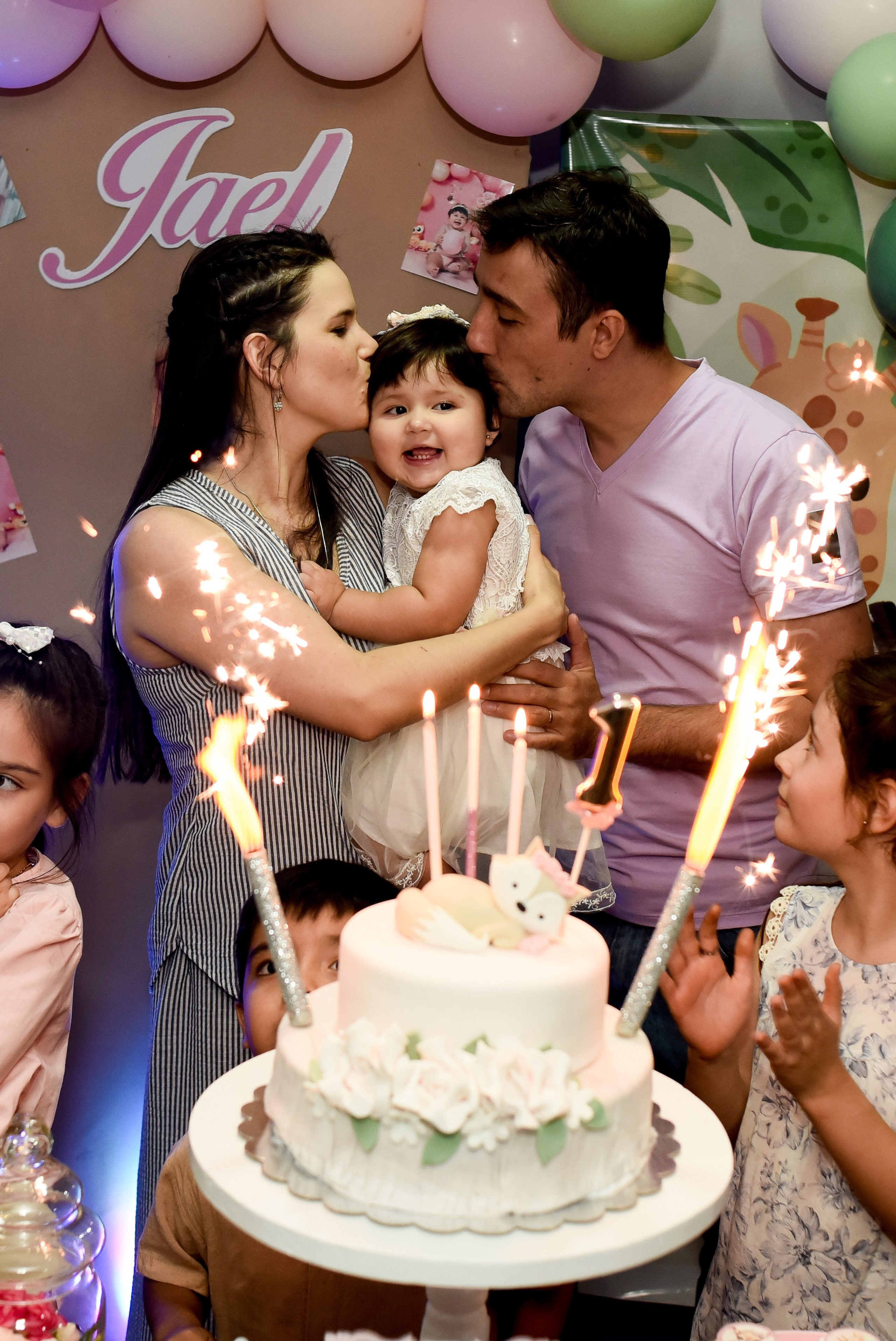 1er añito de Jael. Fotografo de casamiento en misiones y fotógrafo de familia  Posadas