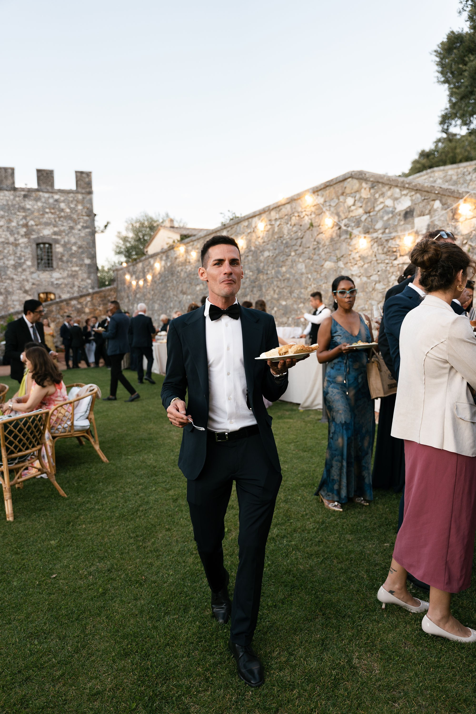 Ginevra and Avi — Abbazia di San Galgano, Tuscany. Destination Wedding Photographers and content creators based in Spain