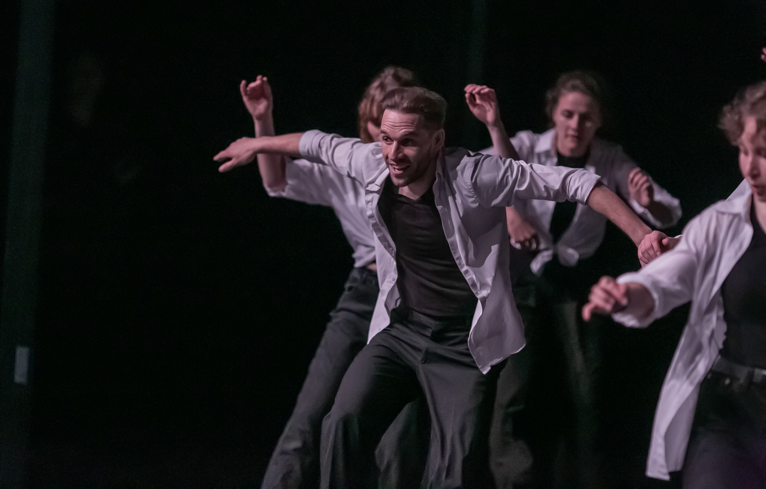 PLANET DANCE SPECTAKLE 2025. Portret photographer in Switzerland Artur Magpie