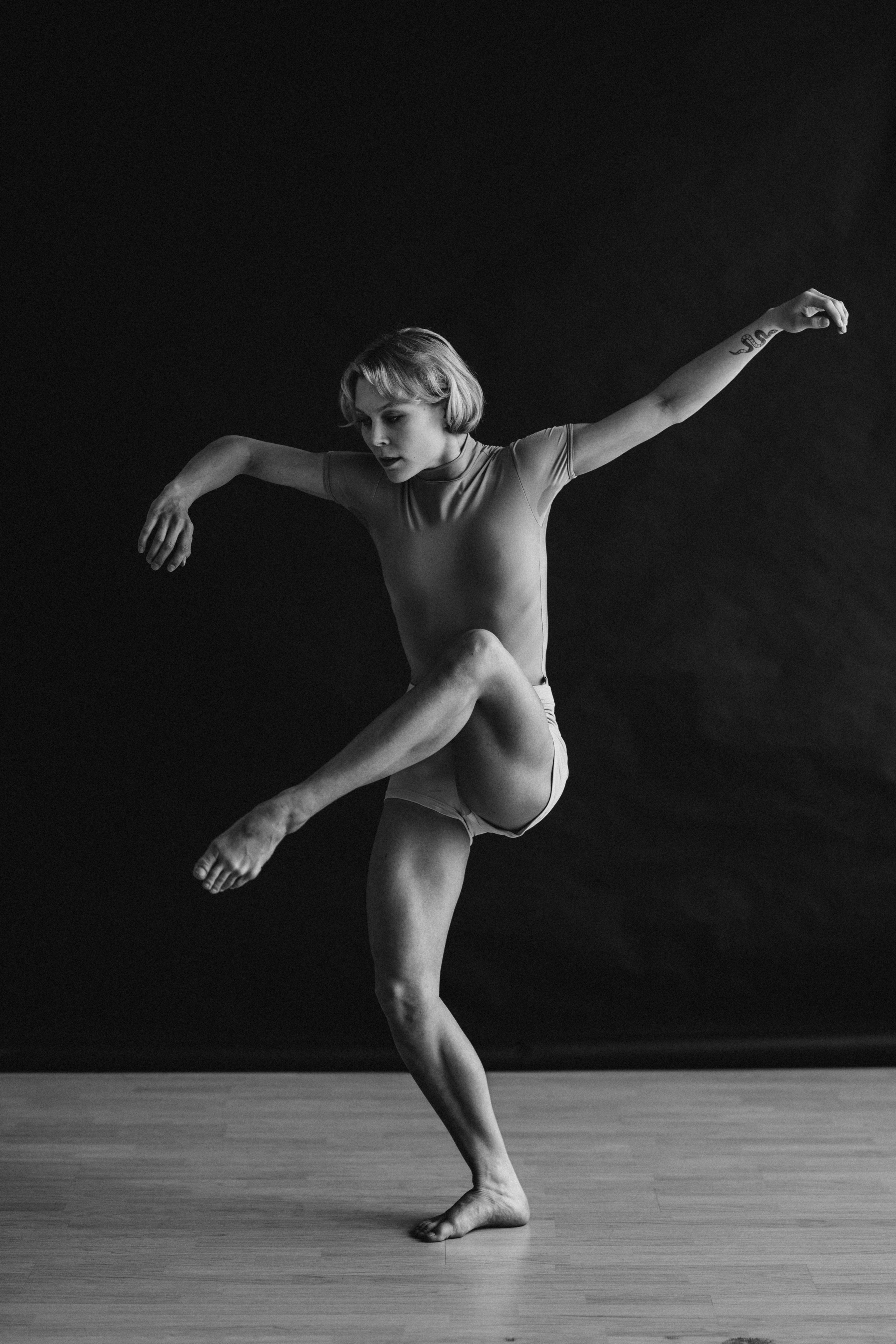 DANCERS. Victoria Olonen – Cinematic Portrait Artist | Helsinki & Europe