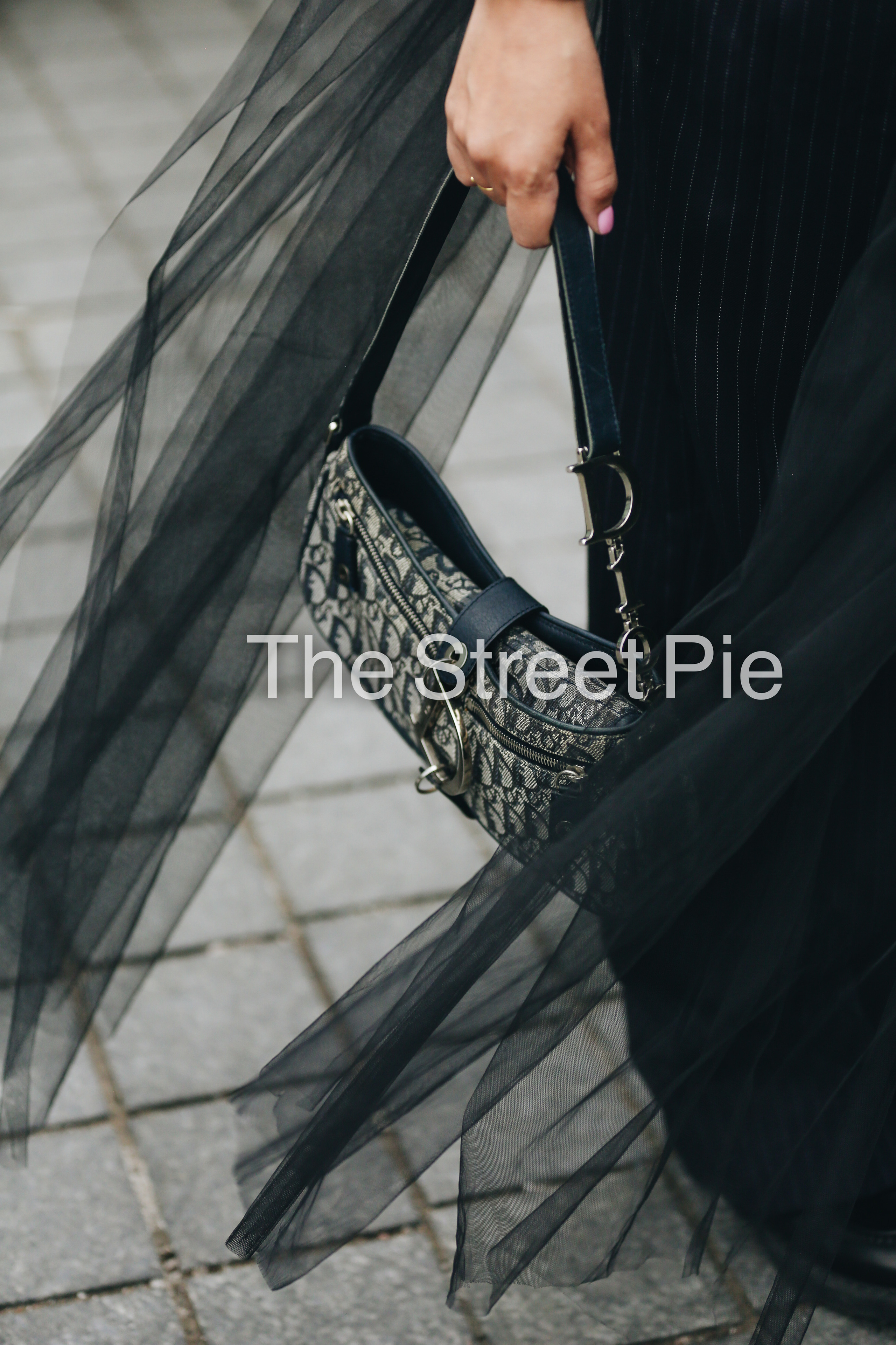 ALMATY VISA FW22. Anastasia Fedoseeva / The Street Pie — streetstyle photographer
