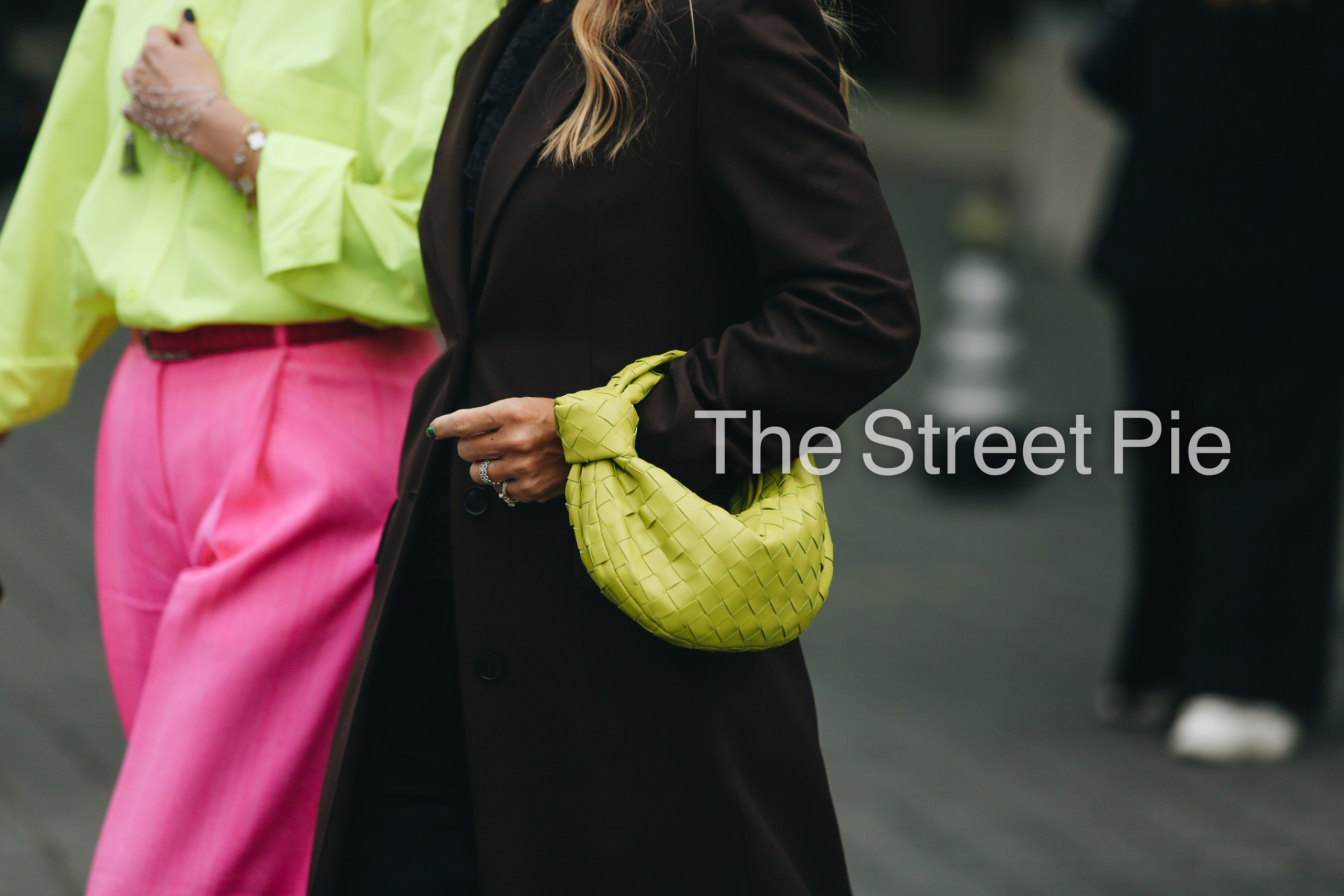 ALMATY VISA FW22. Anastasia Fedoseeva / The Street Pie — streetstyle photographer