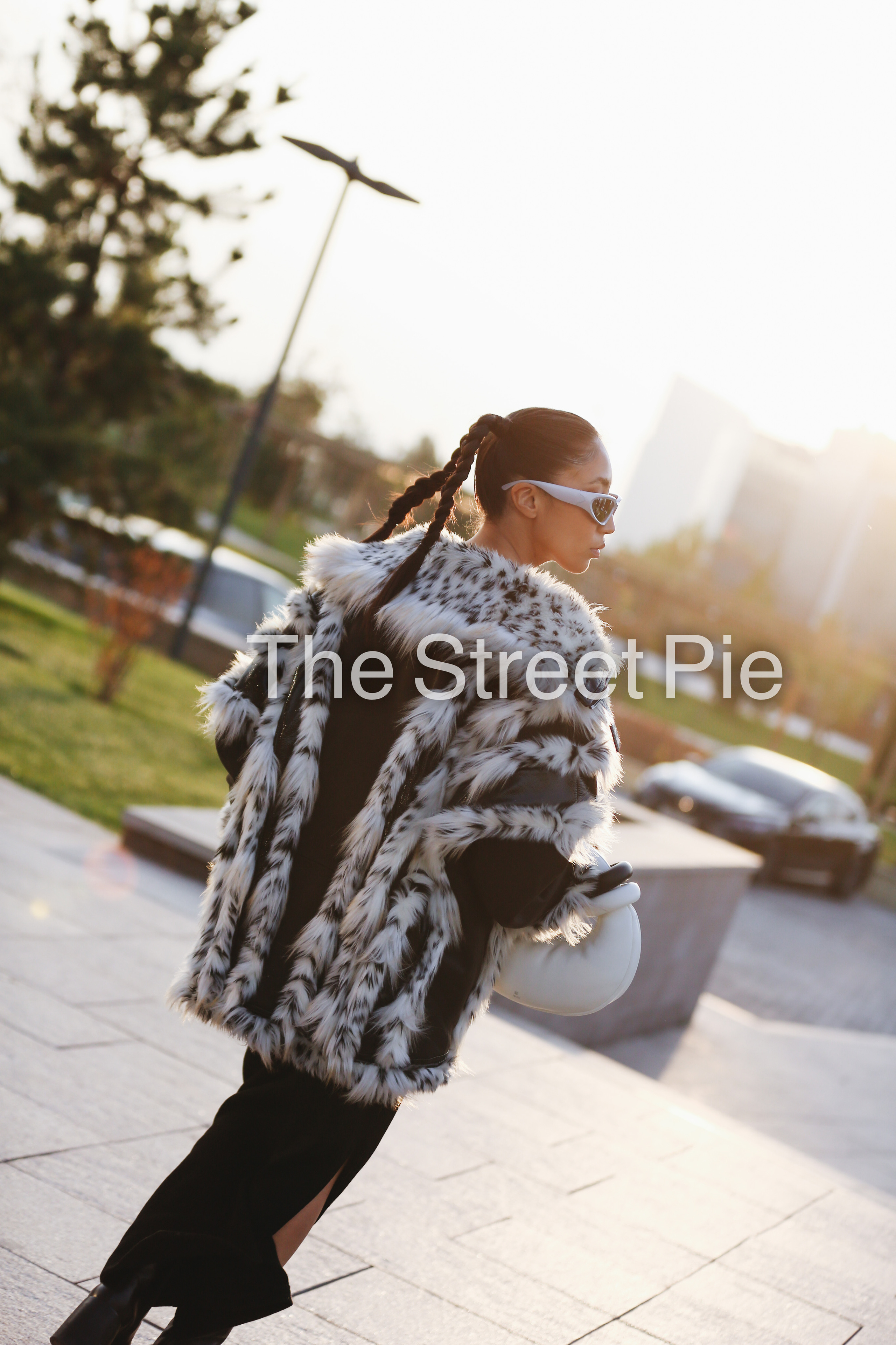 ALMATY VISA FW 6. Anastasia Fedoseeva / The Street Pie — streetstyle photographer
