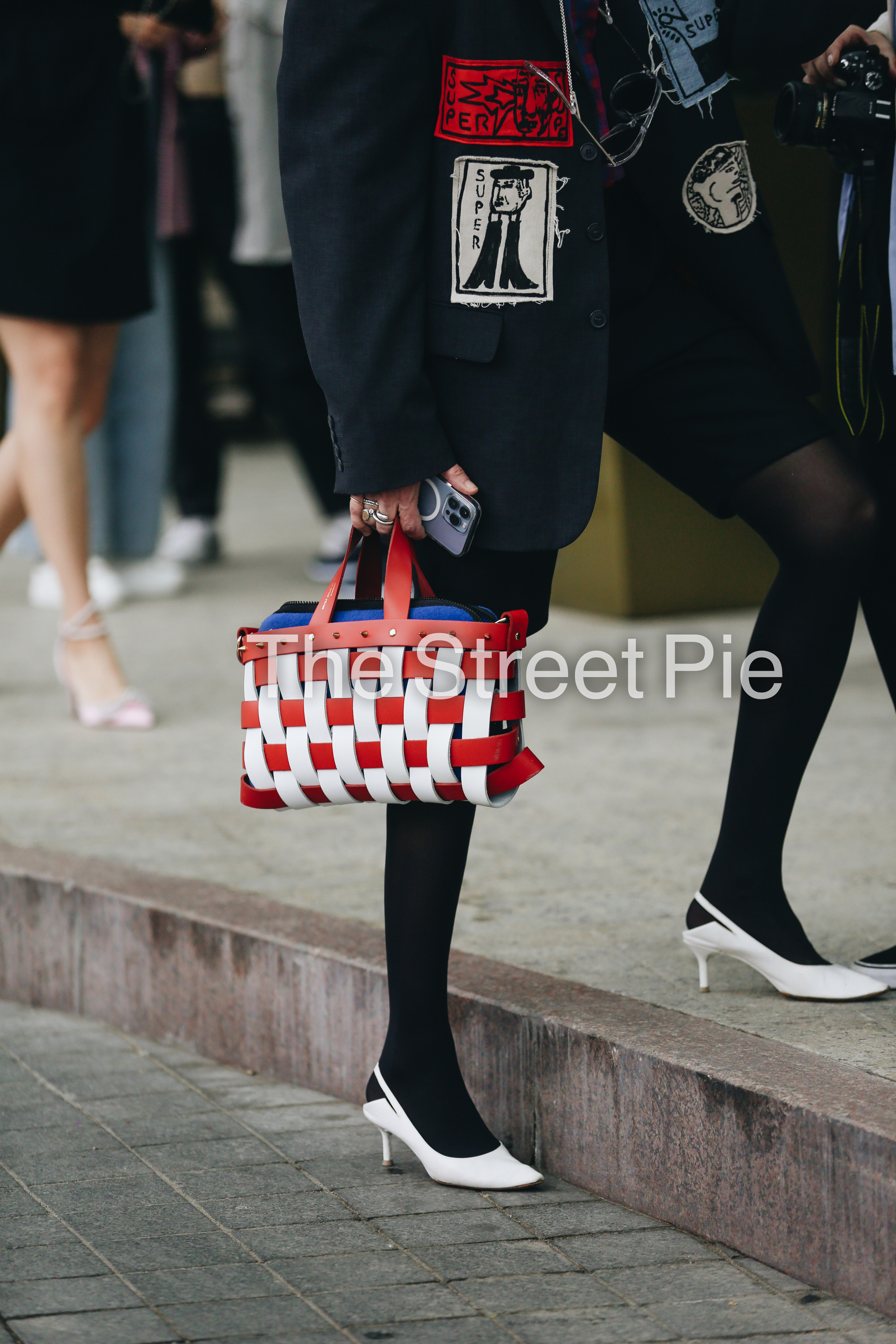 ALMATY VISA FW22. Anastasia Fedoseeva / The Street Pie — streetstyle photographer