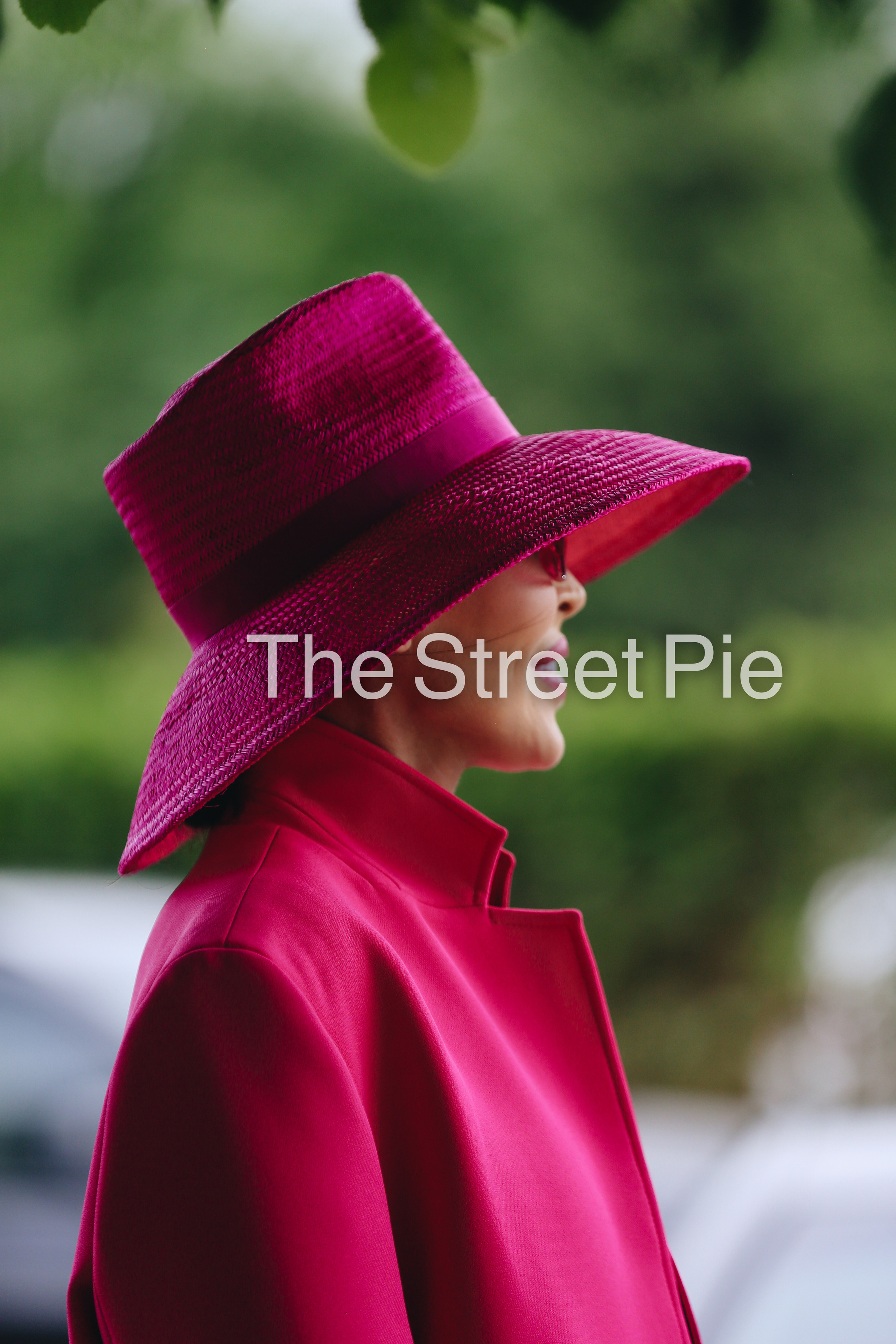 ALMATY VISA FW22. Anastasia Fedoseeva / The Street Pie — streetstyle photographer