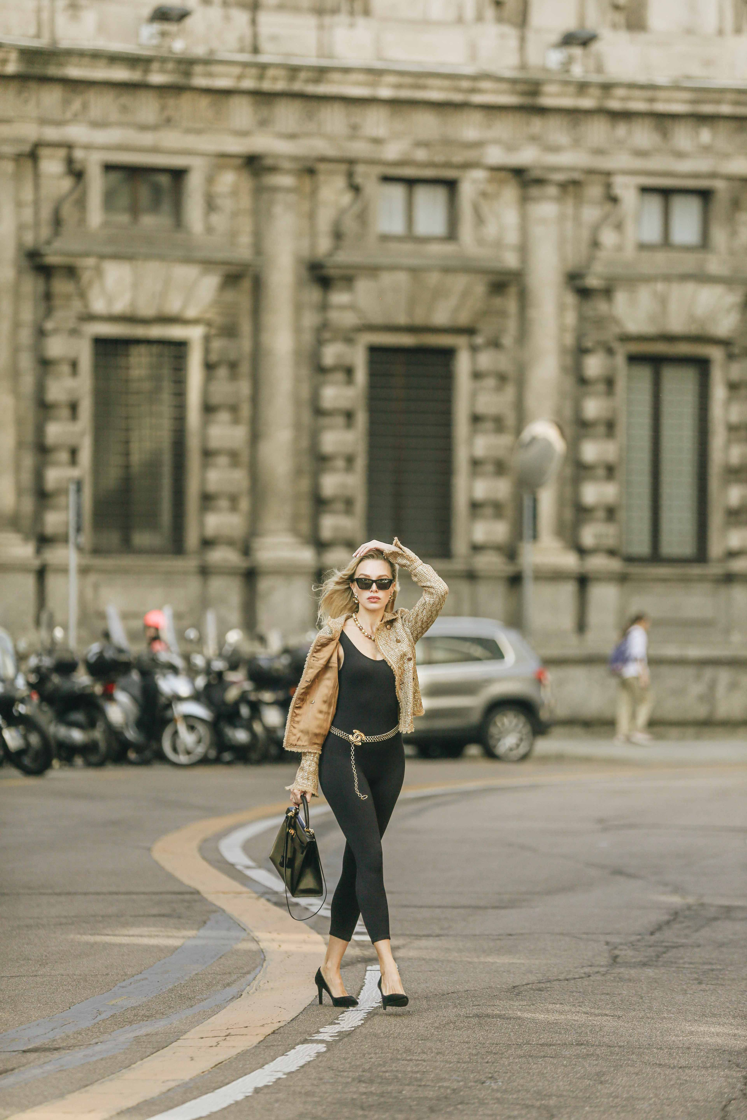 Anna in Milan. Anastasia Fedoseeva / The Street Pie — streetstyle photographer